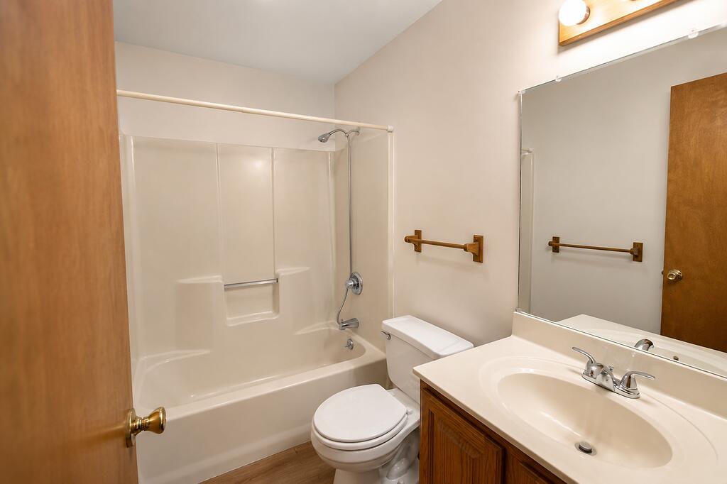 652 W Kolar Drive, La Porte, IN 46350; Image #12