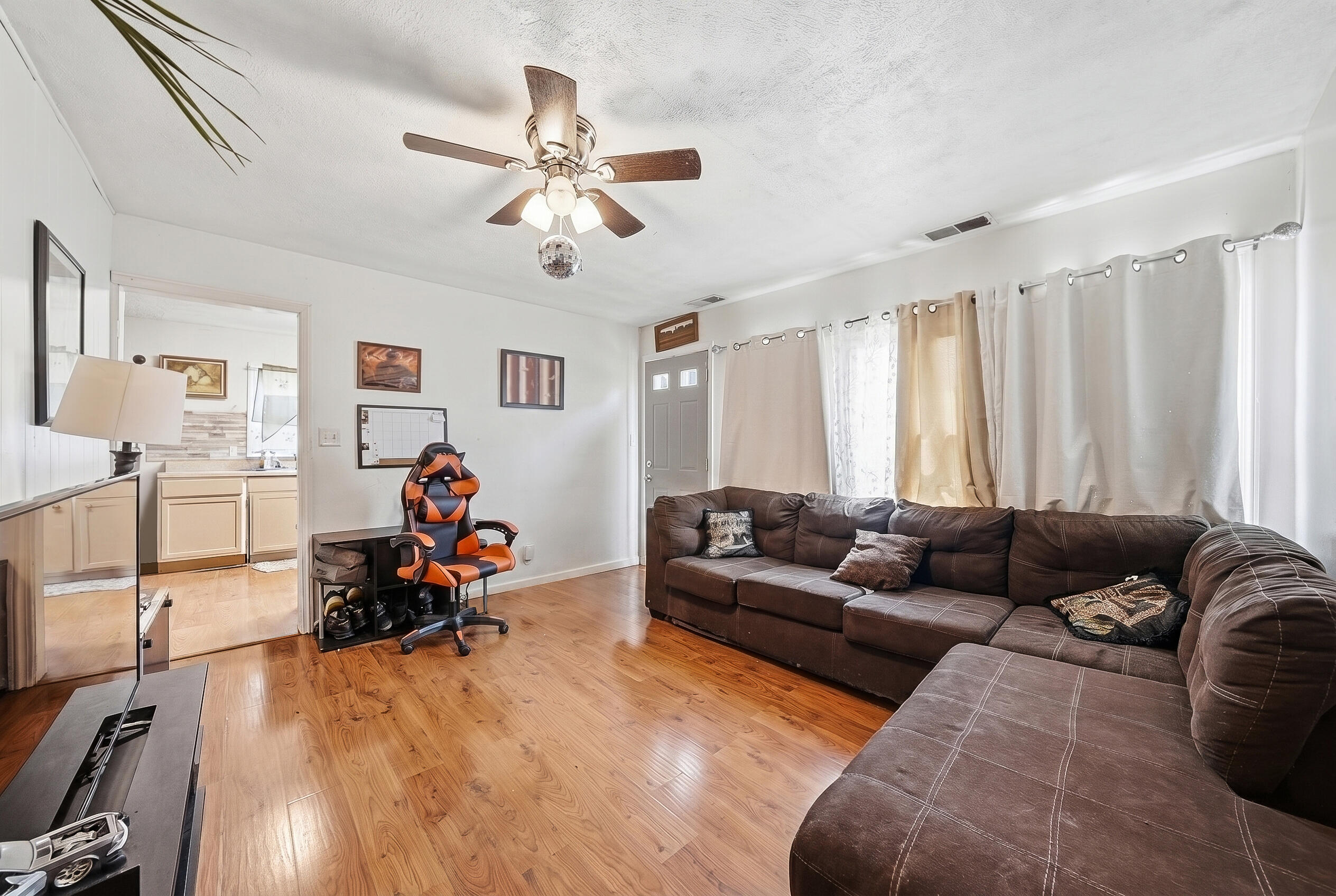 905 W 38th Avenue, Hobart, IN 46342; Image #15