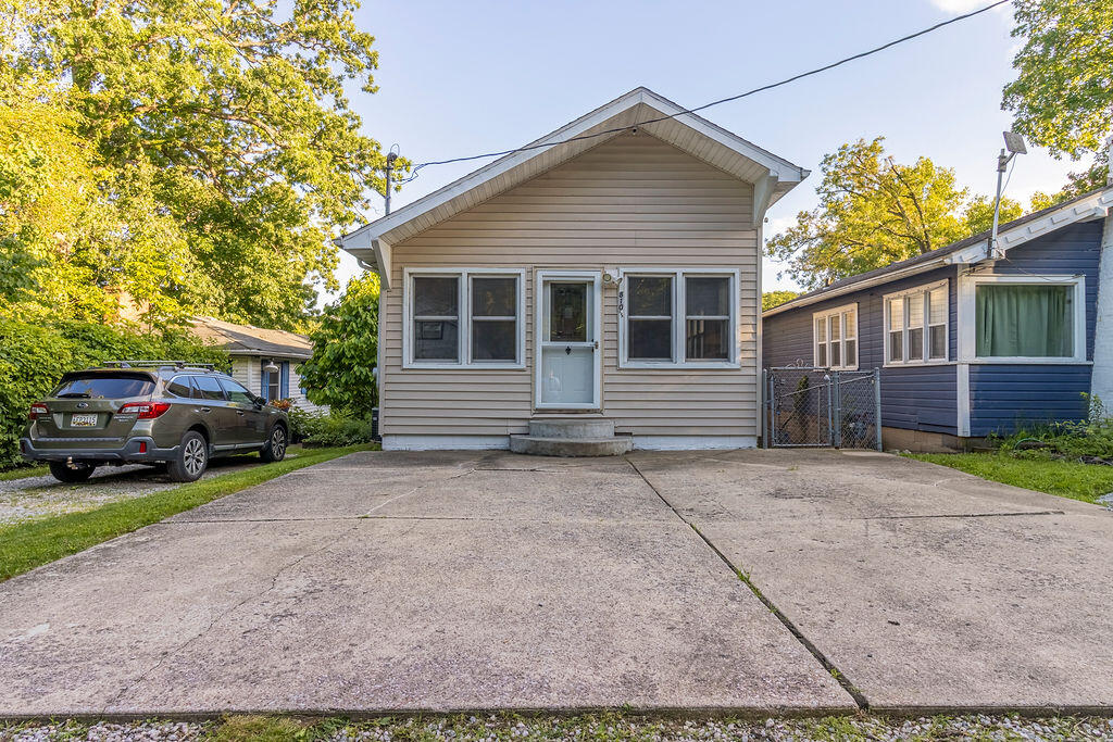 810 Woodland Terrace, Valparaiso, IN 46383; Image #1