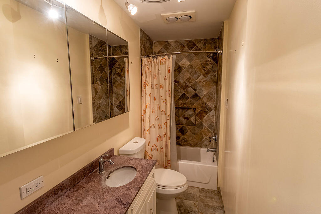 810 Woodland Terrace, Valparaiso, IN 46383; Image #11
