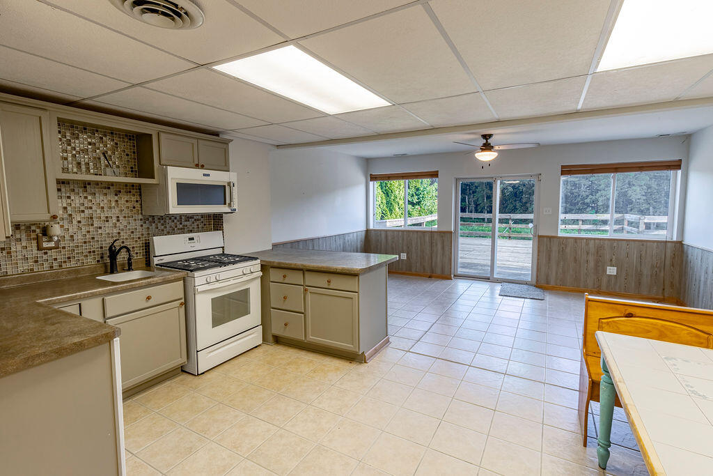 810 Woodland Terrace, Valparaiso, IN 46383; Image #16