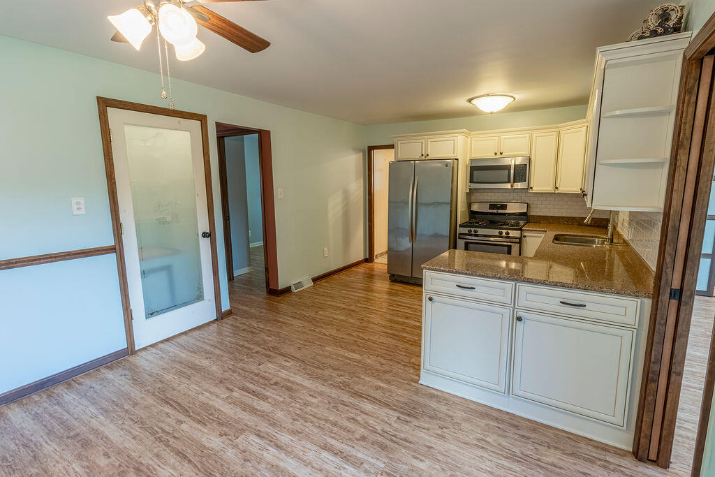 810 Woodland Terrace, Valparaiso, IN 46383; Image #8