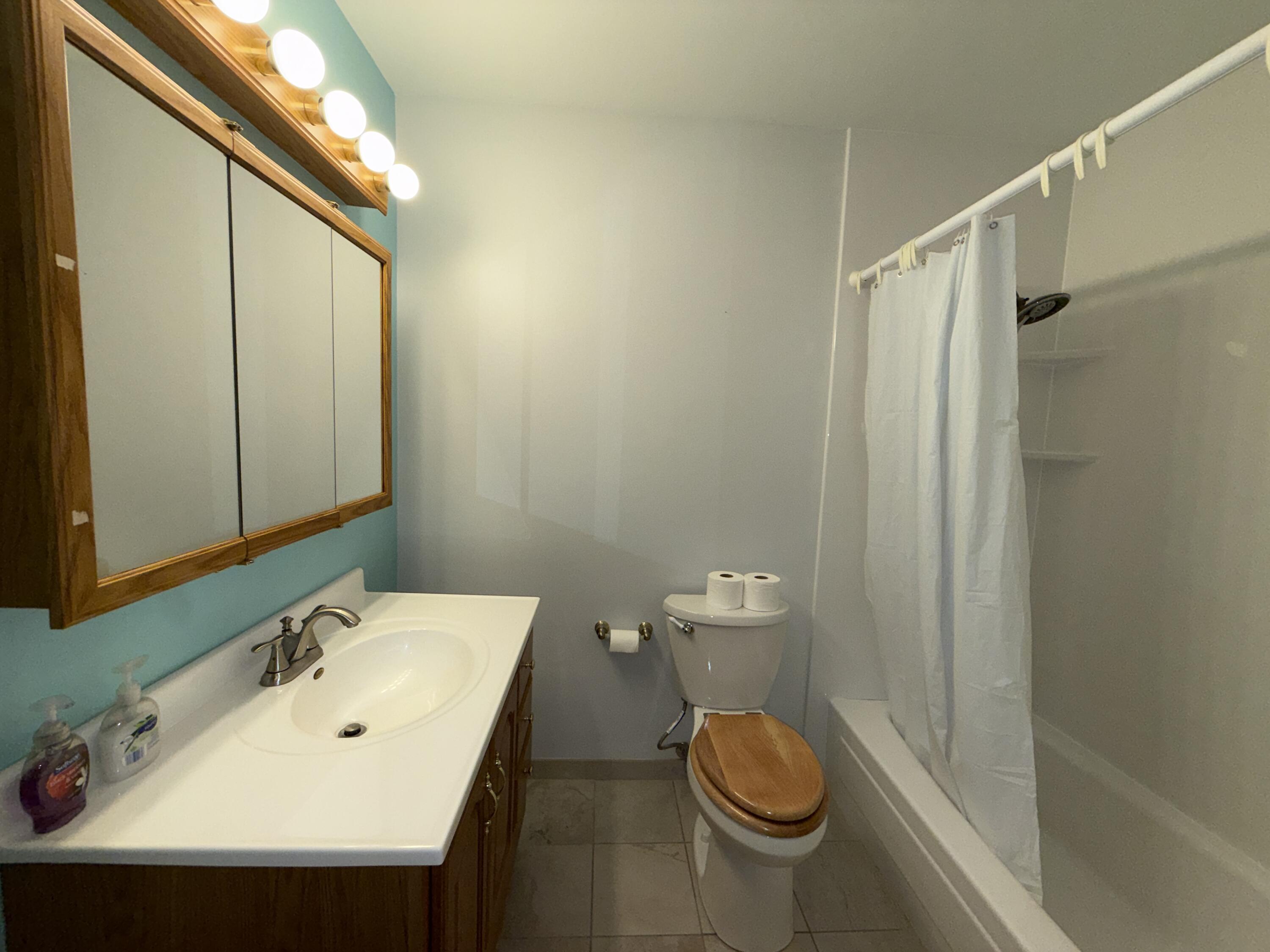 5271 Kings Court, Portage, IN 46368; Image #9