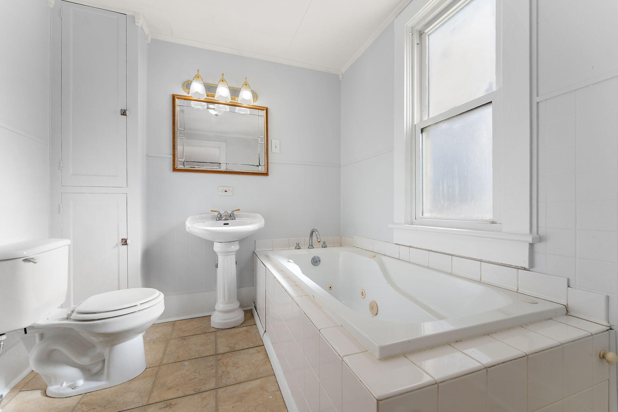 557 W Chicago Street, Valparaiso, IN 46385; Image #11