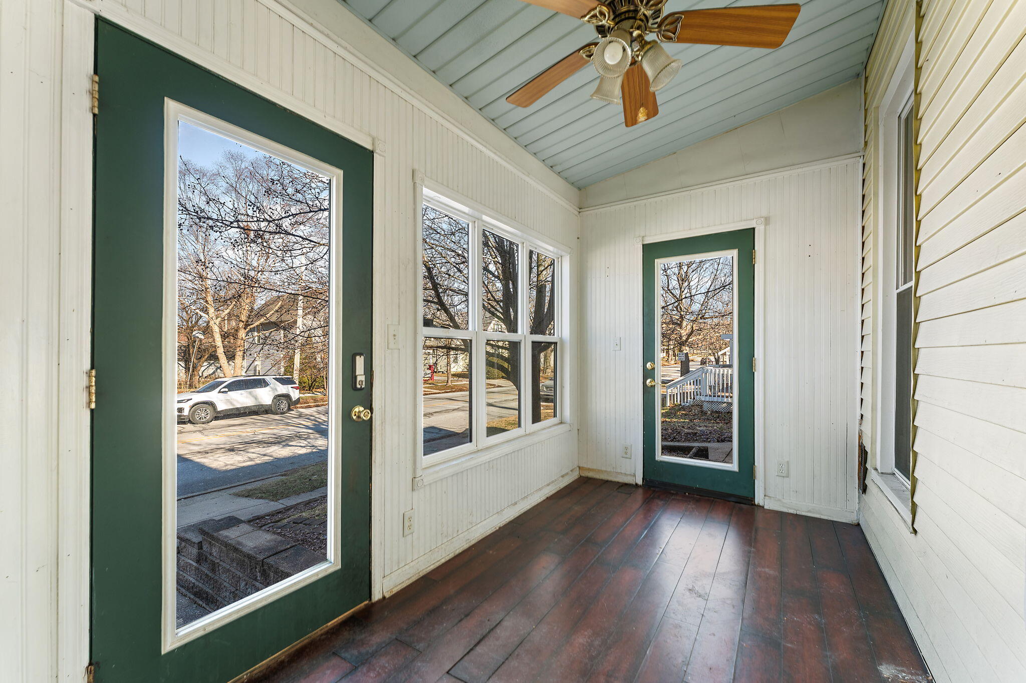 557 W Chicago Street, Valparaiso, IN 46385; Image #2
