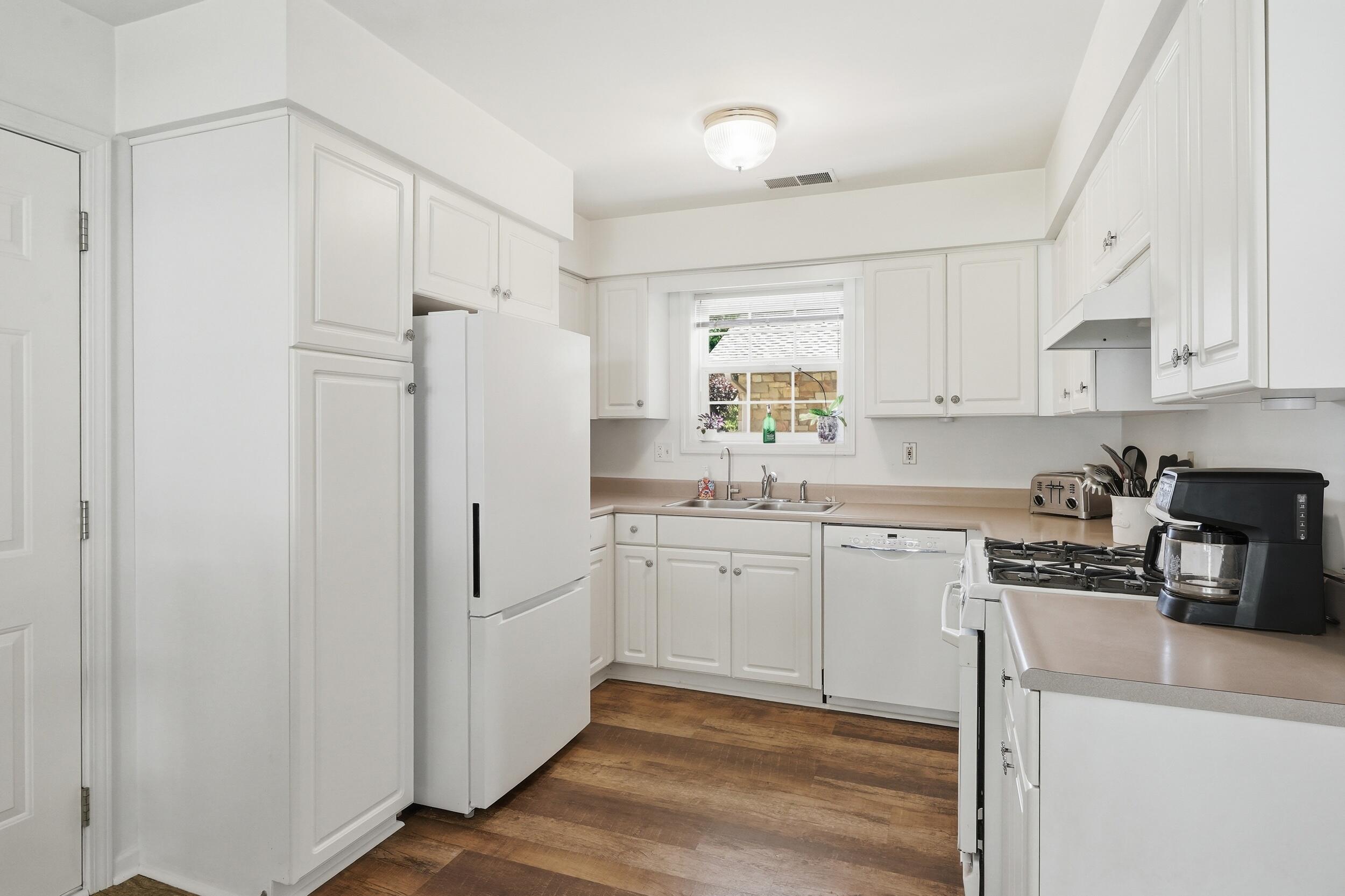 2267 Whispering Oaks Court, Highland, IN 46322; Image #11