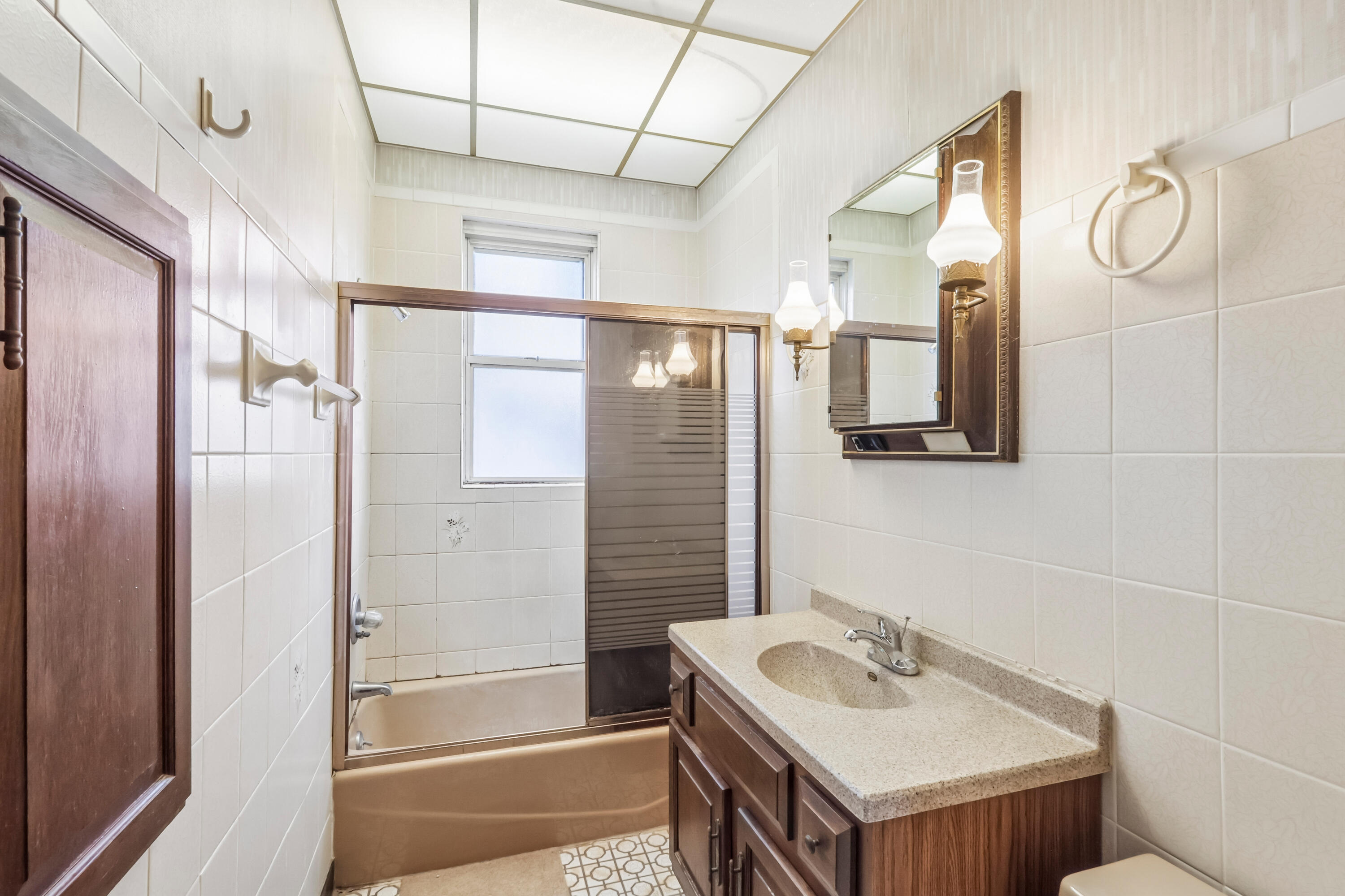 2256 White Oak Avenue, Whiting, IN 46394; Image #18