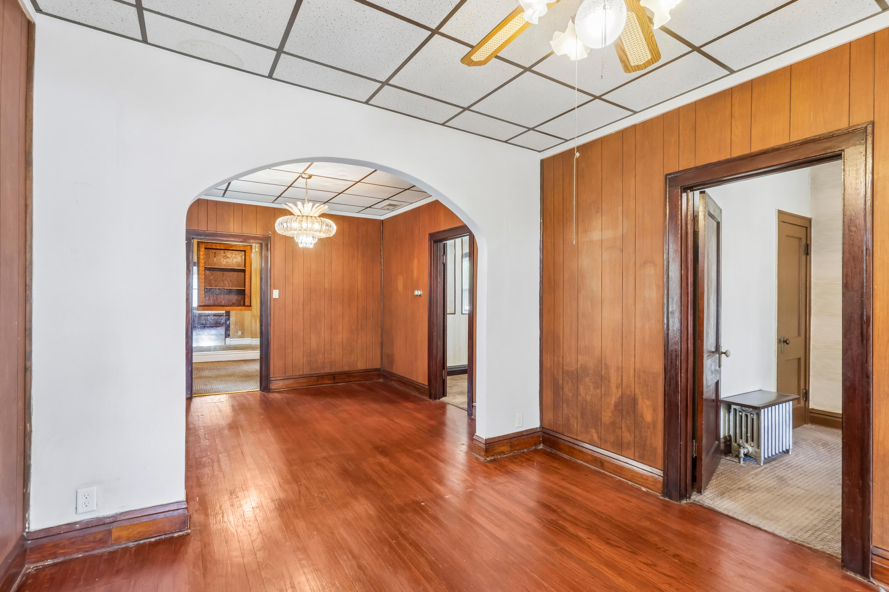 2256 White Oak Avenue, Whiting, IN 46394; Image #7