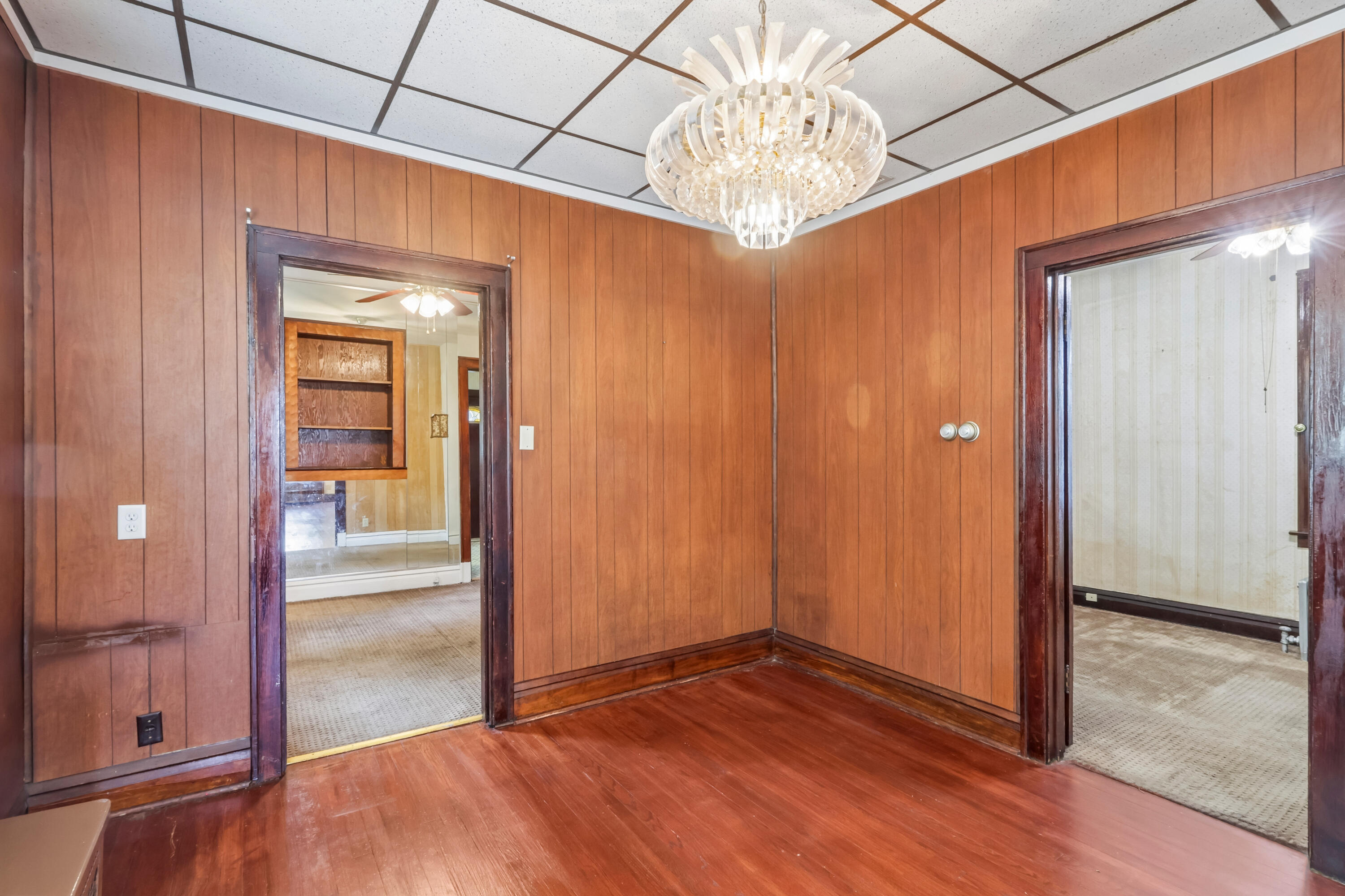 2256 White Oak Avenue, Whiting, IN 46394; Image #9