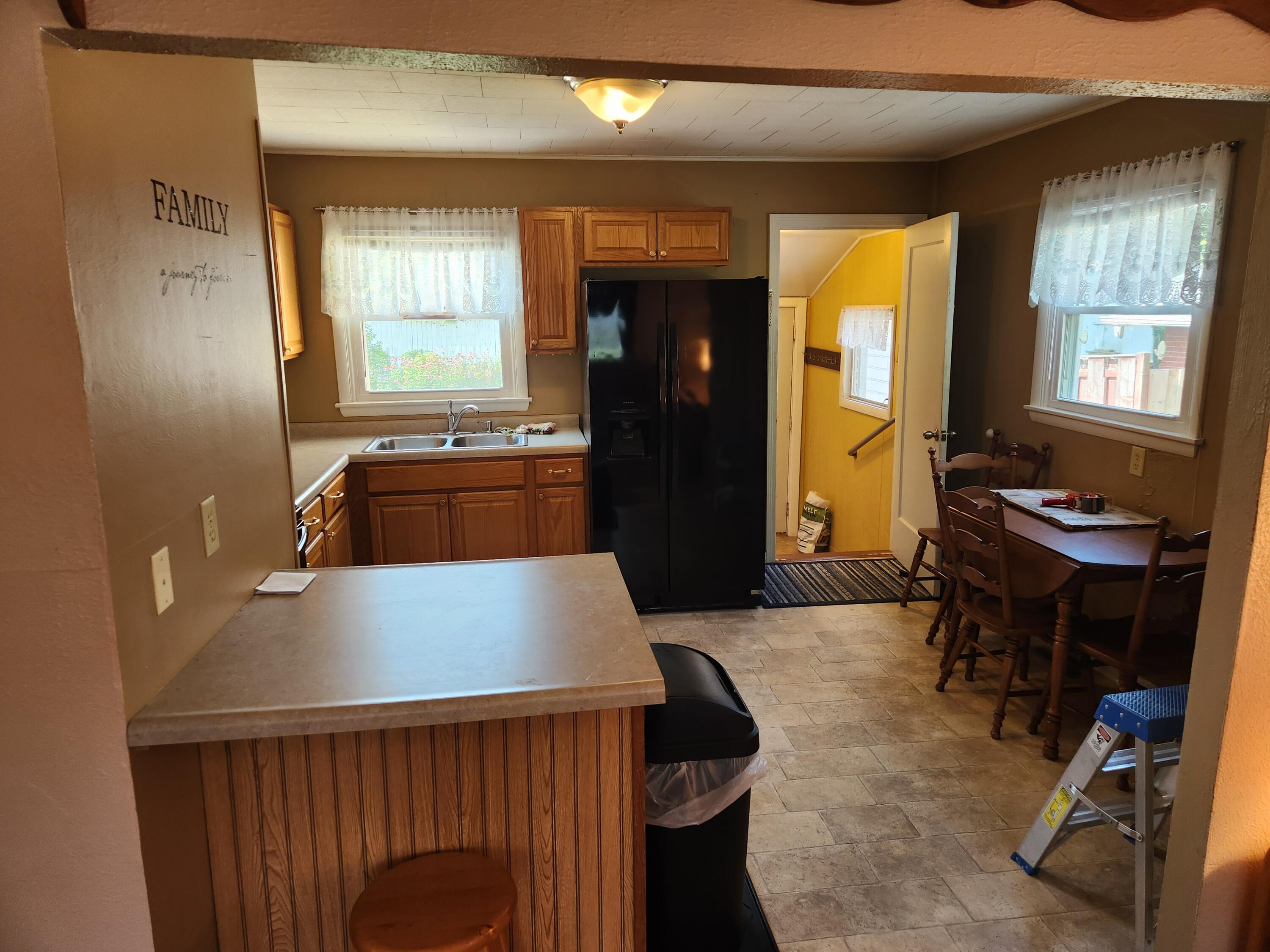 825 W Washington Street, Rensselaer, IN 47978; Image #9