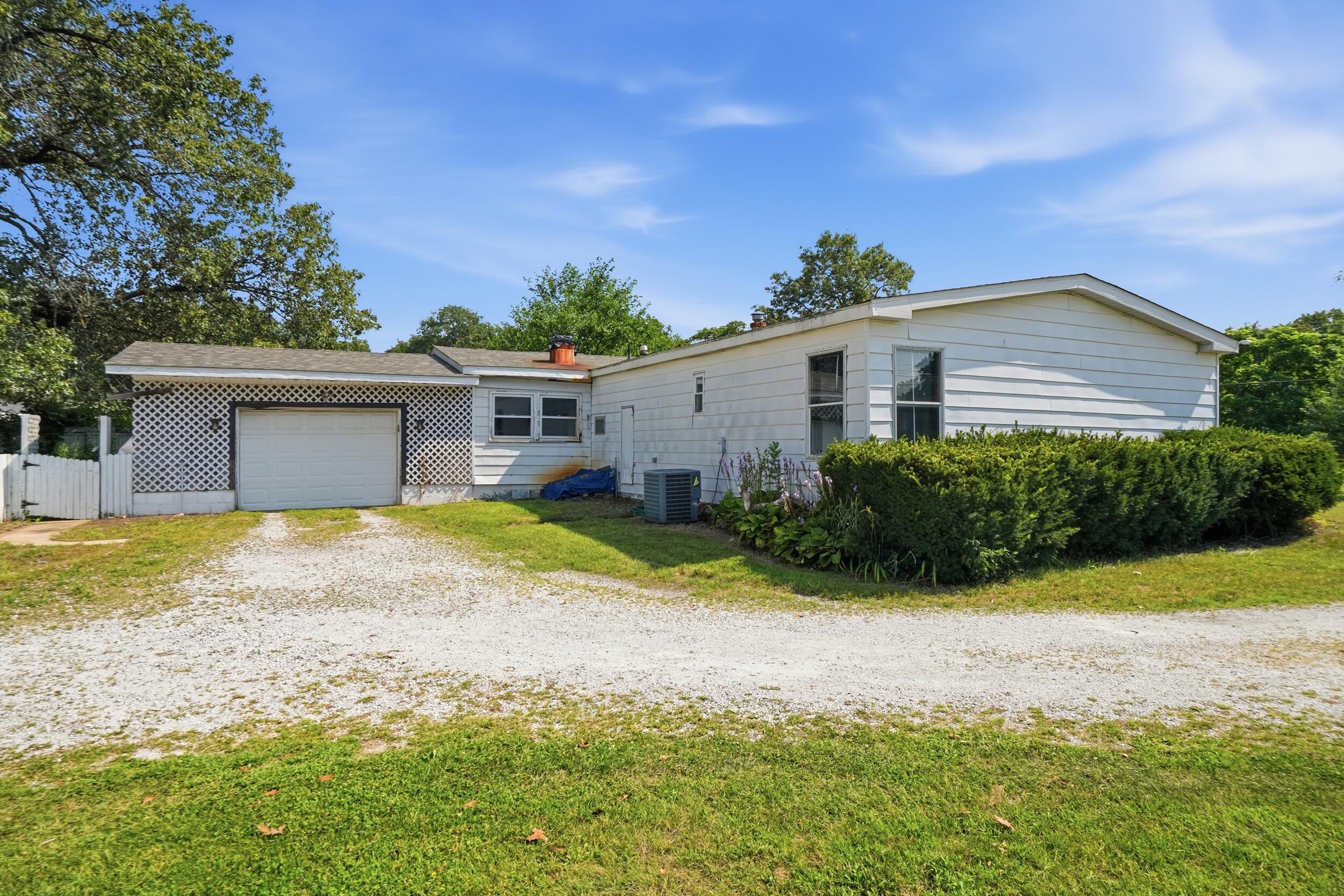 9390 N 1000 W, DeMotte, IN 46310; Image #3
