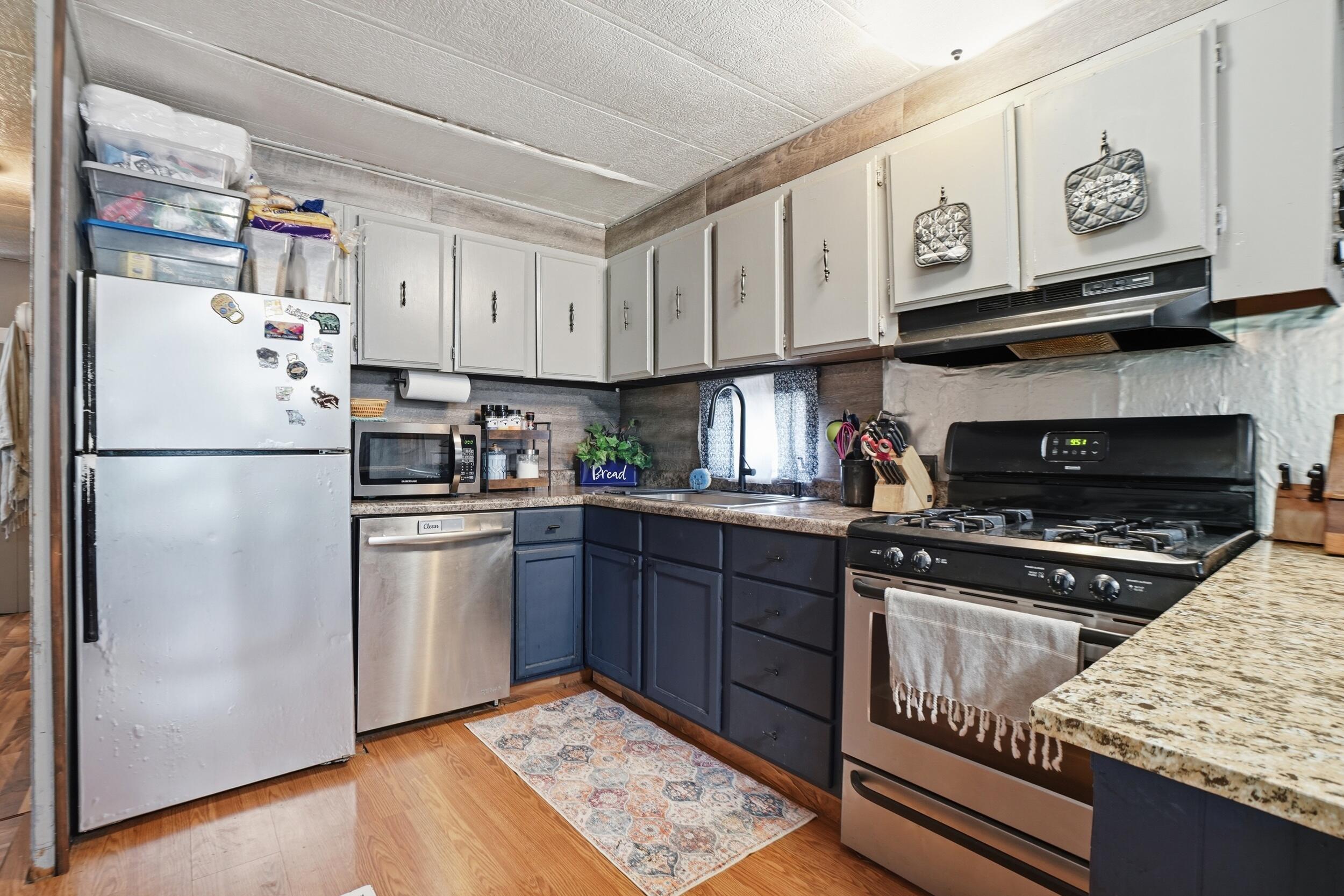 9390 N 1000 W, DeMotte, IN 46310; Image #9