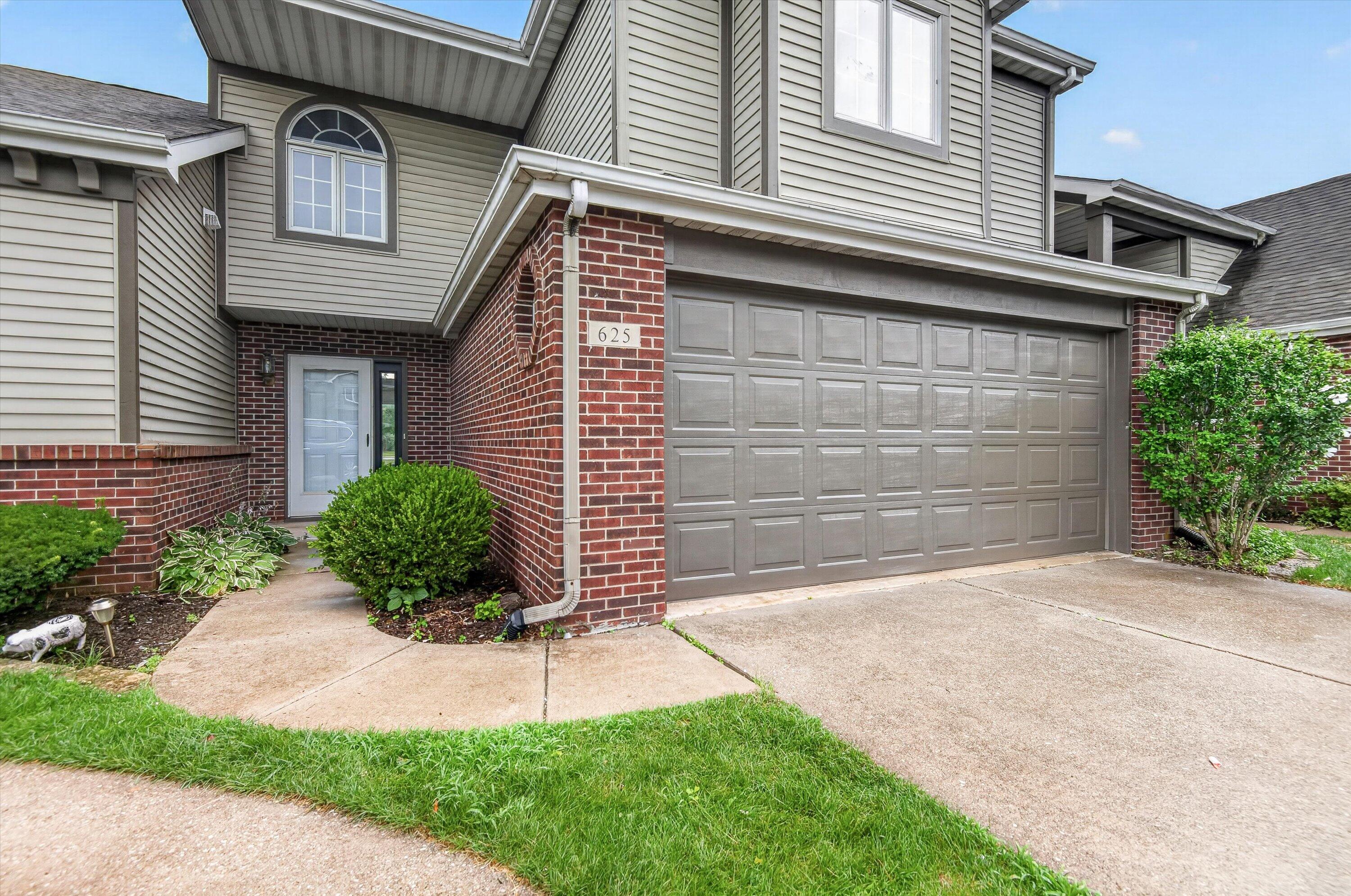 625 W 93rd Court, Crown Point, IN 46307; Image #2