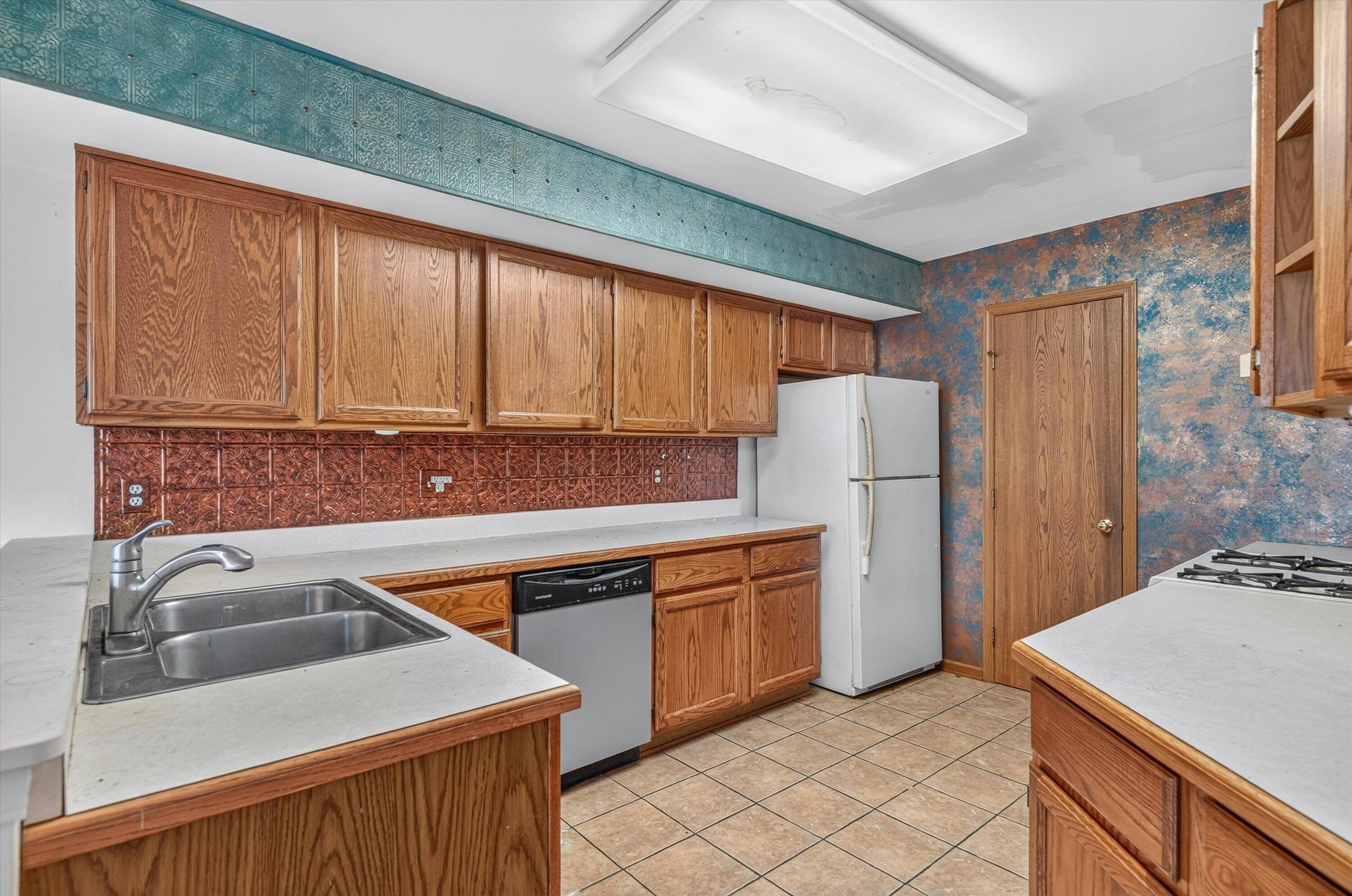 625 W 93rd Court, Crown Point, IN 46307; Image #7