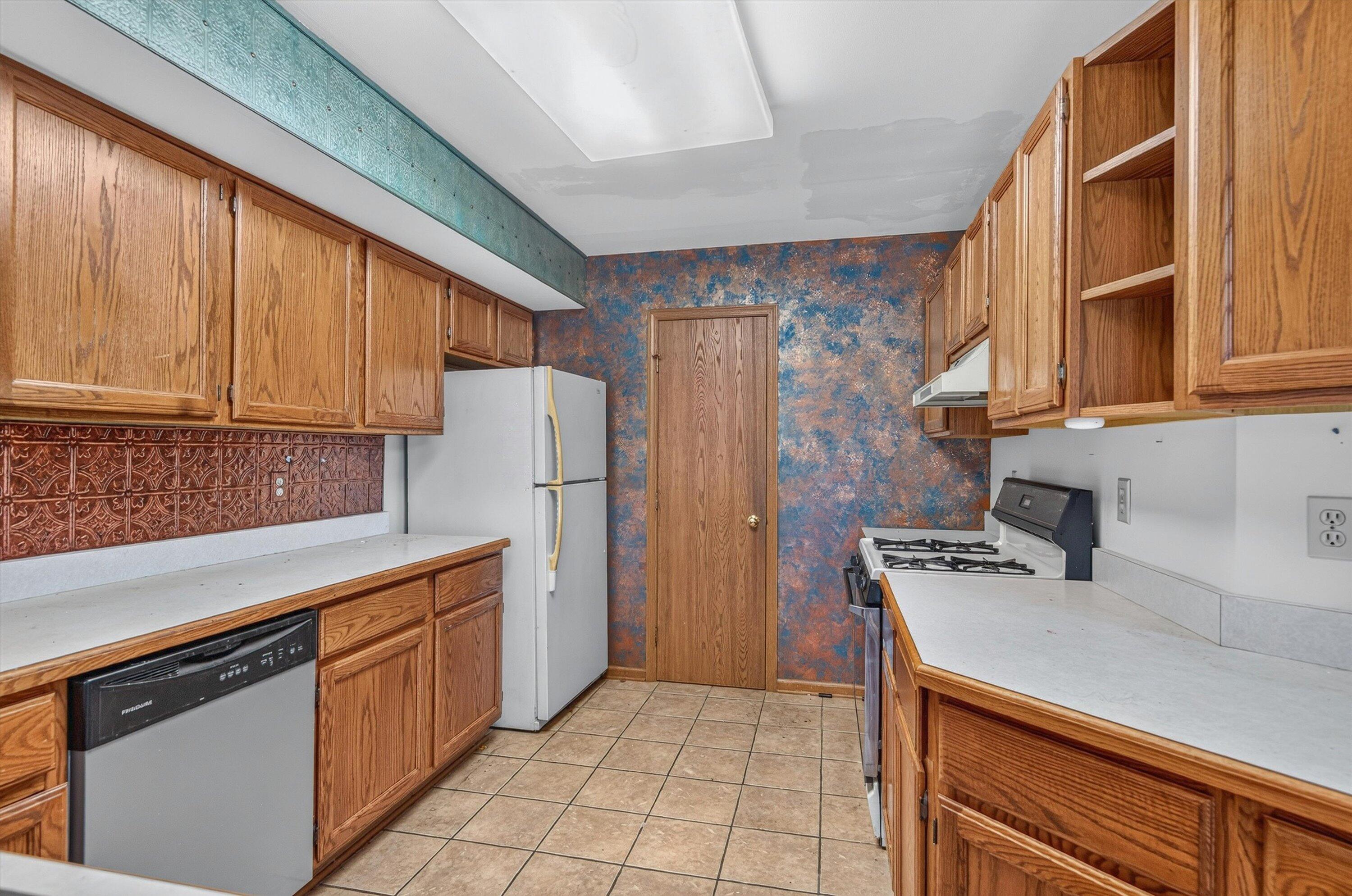 625 W 93rd Court, Crown Point, IN 46307; Image #8