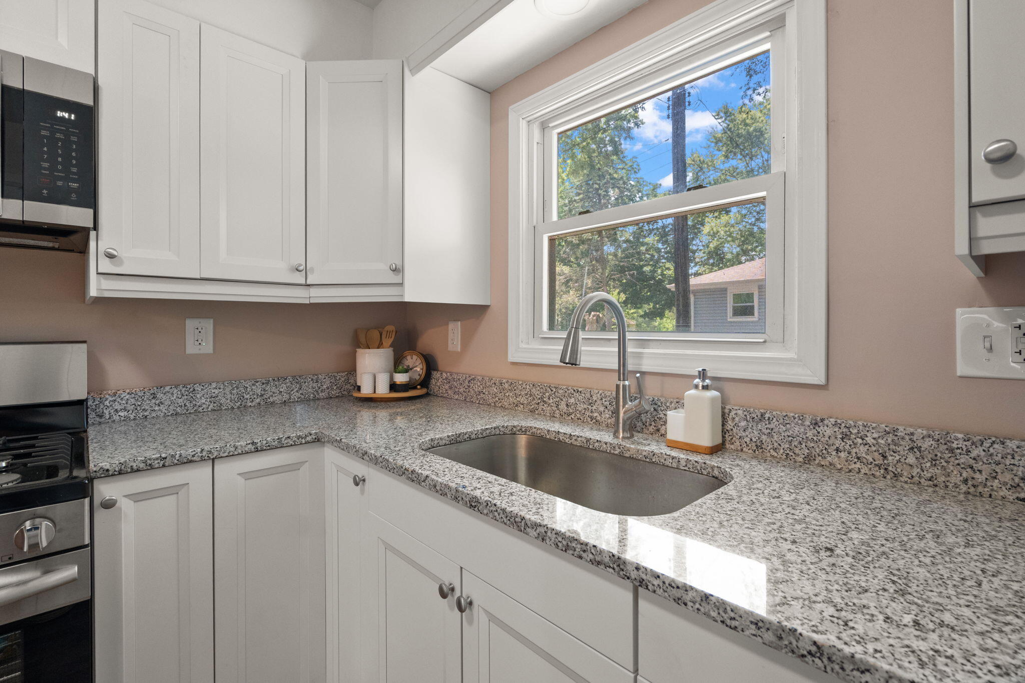 5082 Concord Avenue, Portage, IN 46368; Image #12