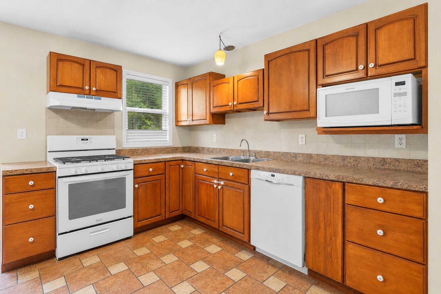 389 Rainier Road, Valparaiso, IN 46385; Image #4