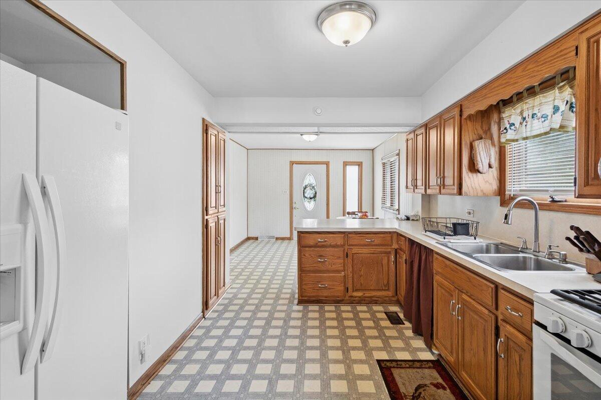 7126 Montana Avenue, Hammond, IN 46323; Image #10