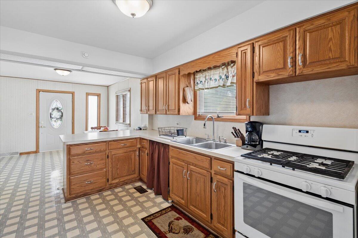 7126 Montana Avenue, Hammond, IN 46323; Image #11