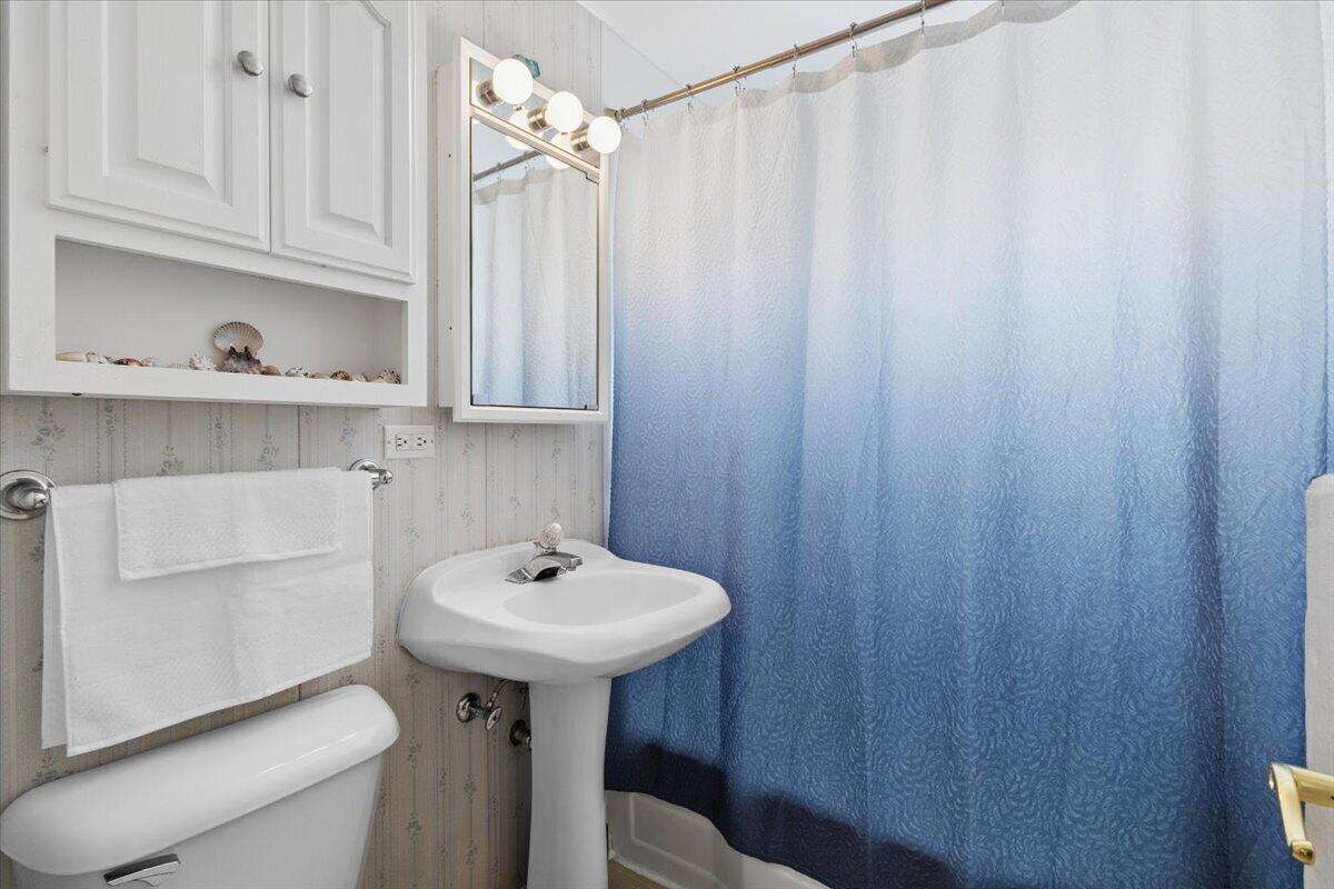 7126 Montana Avenue, Hammond, IN 46323; Image #13