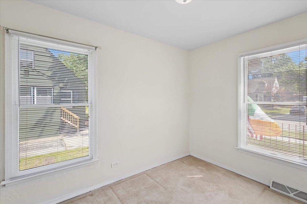 7126 Montana Avenue, Hammond, IN 46323; Image #14
