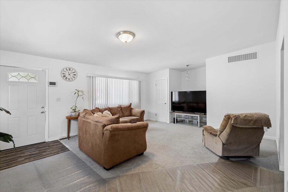 7126 Montana Avenue, Hammond, IN 46323; Image #15