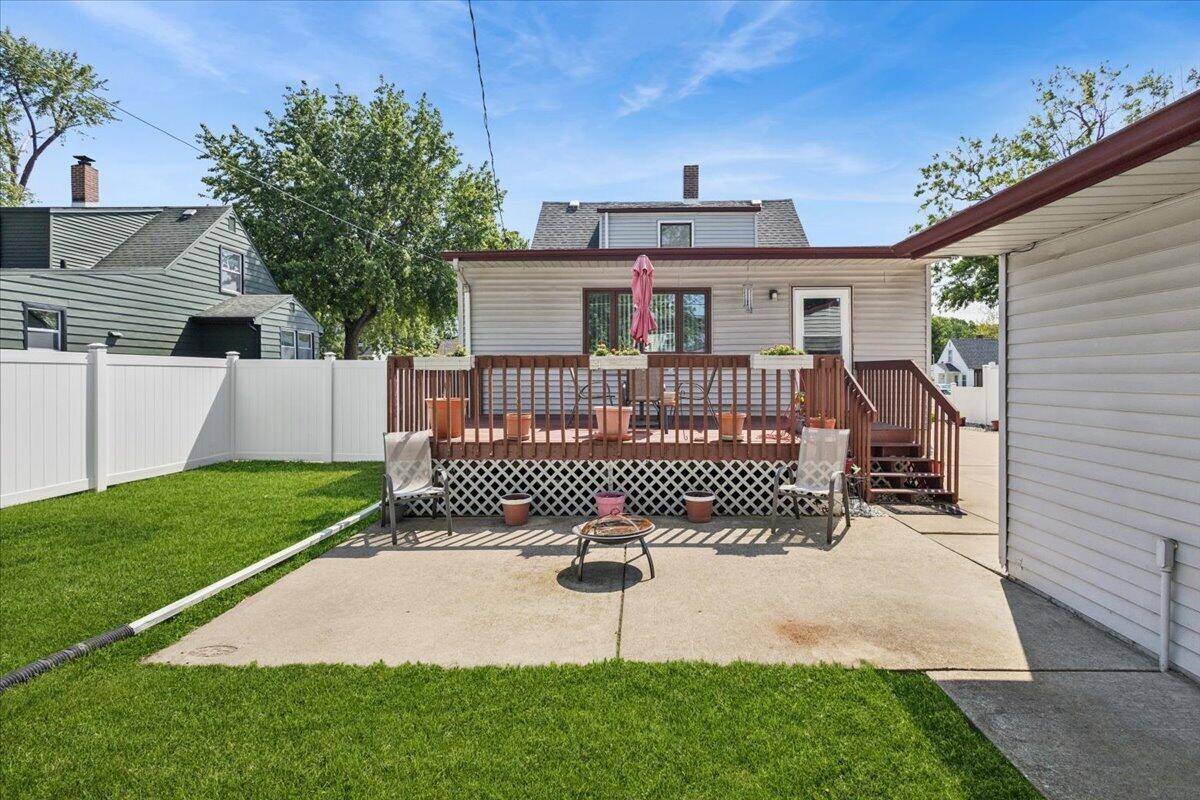 7126 Montana Avenue, Hammond, IN 46323; Image #8