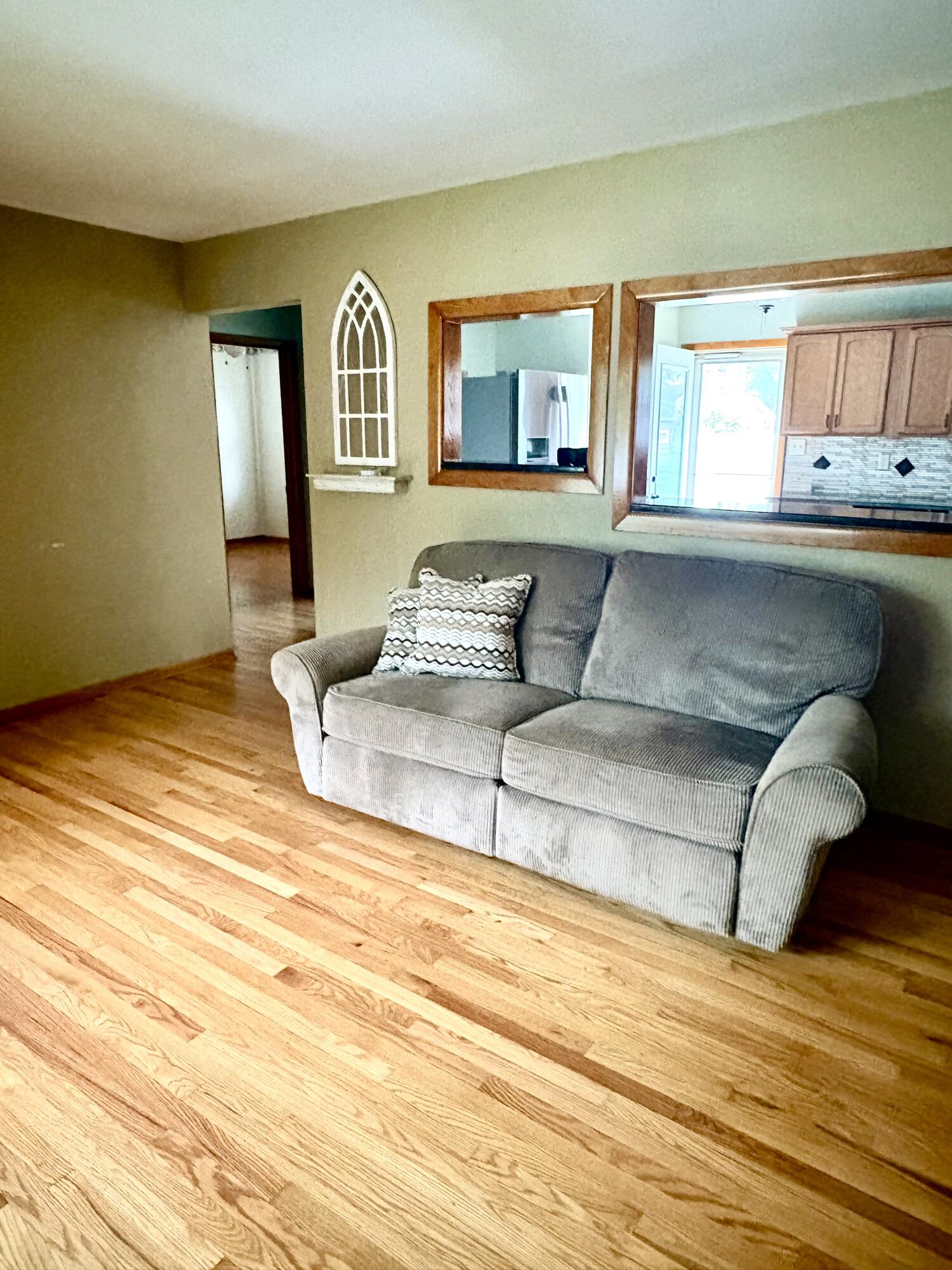701 N Jay Avenue, Griffith, IN 46319; Image #2
