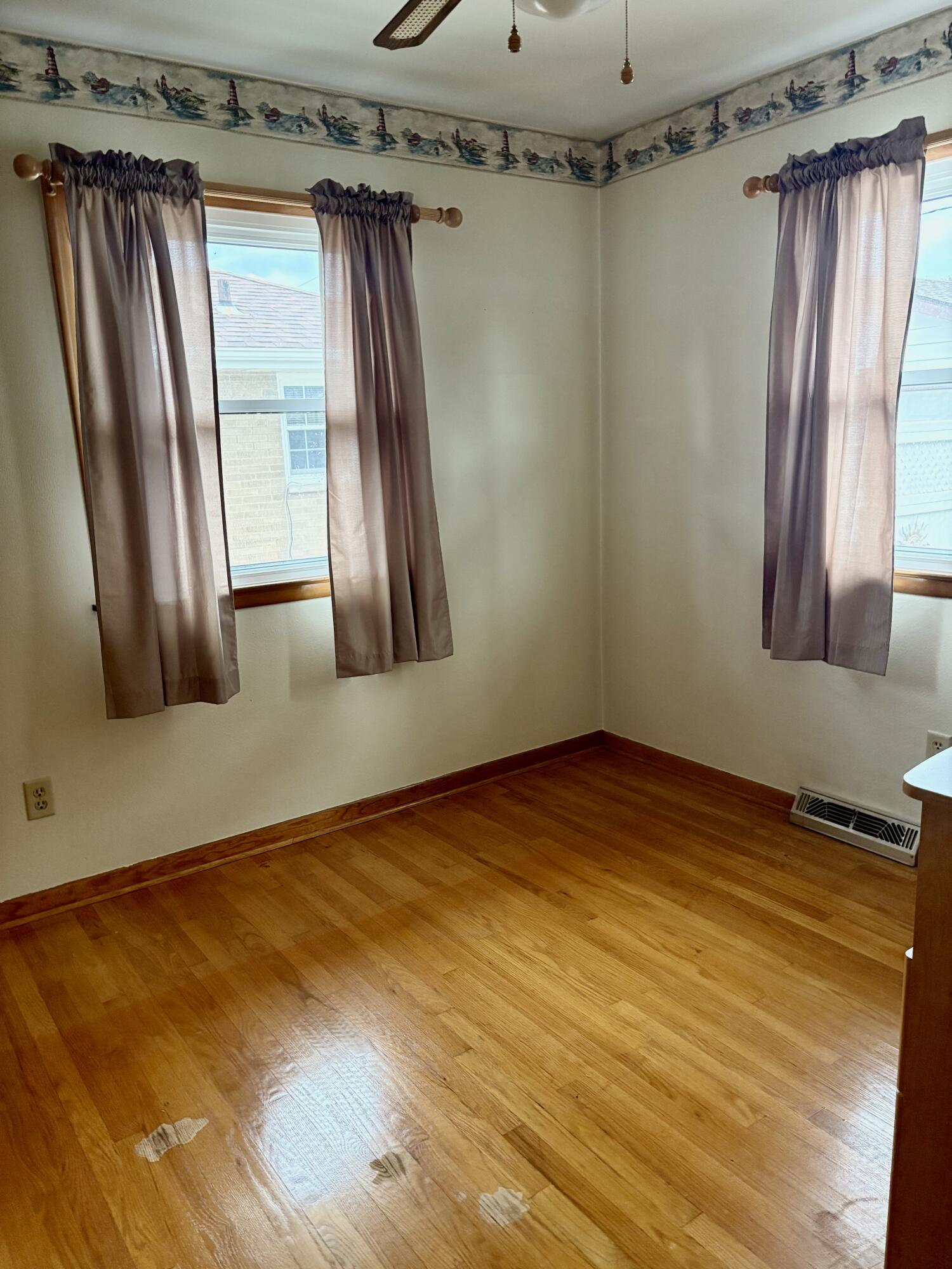 701 N Jay Avenue, Griffith, IN 46319; Image #8