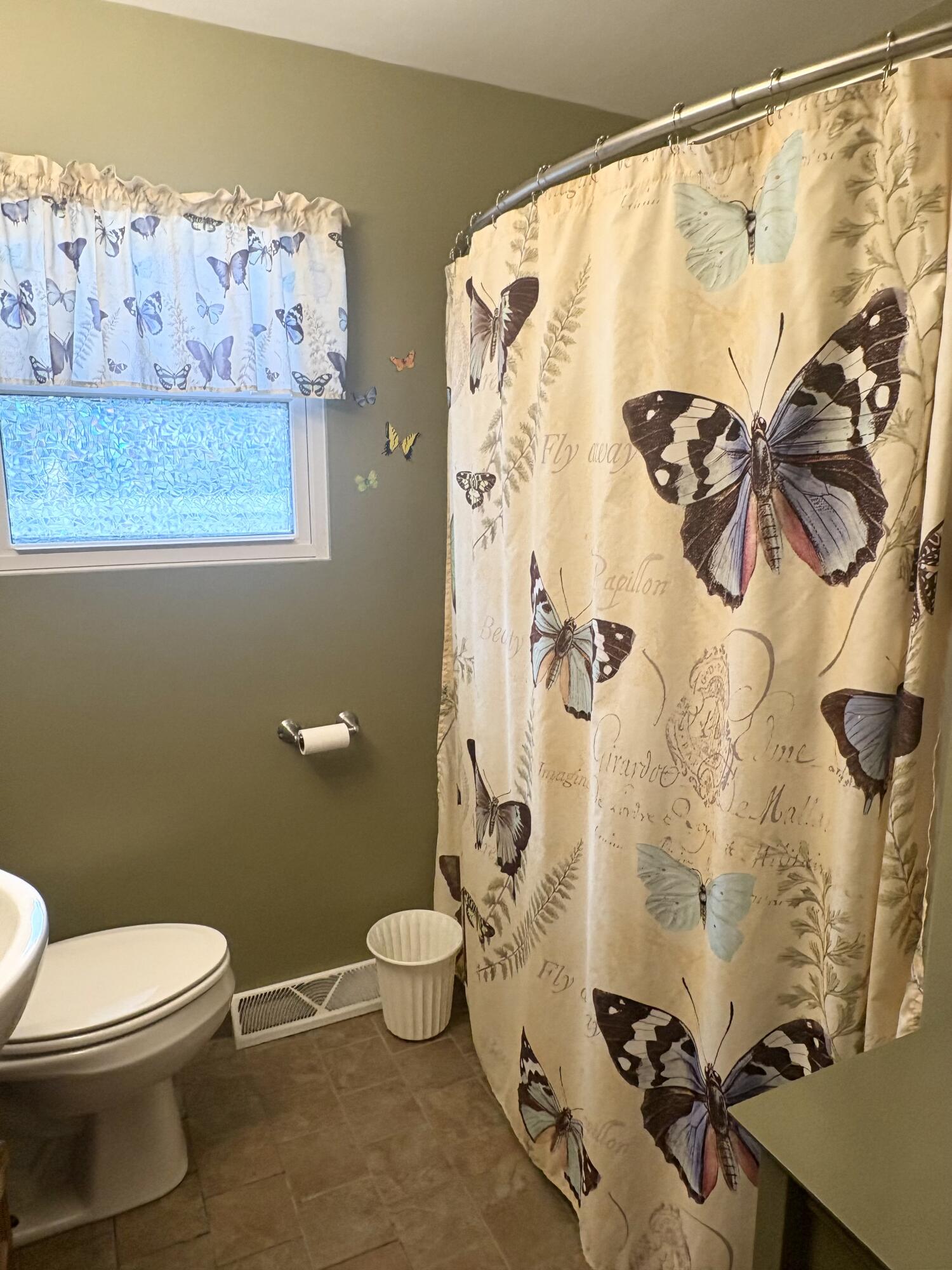 701 N Jay Avenue, Griffith, IN 46319; Image #9