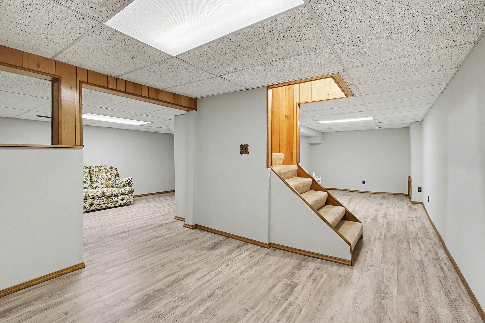 3863 Kingsway Drive, Crown Point, IN 46307; Image #27