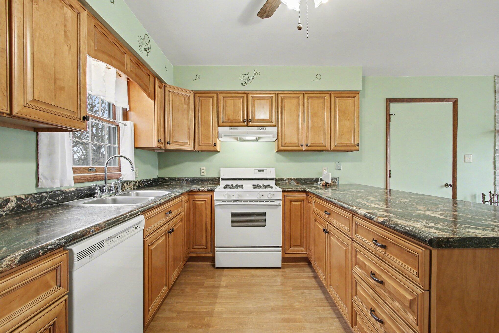 3863 Kingsway Drive, Crown Point, IN 46307; Image #3