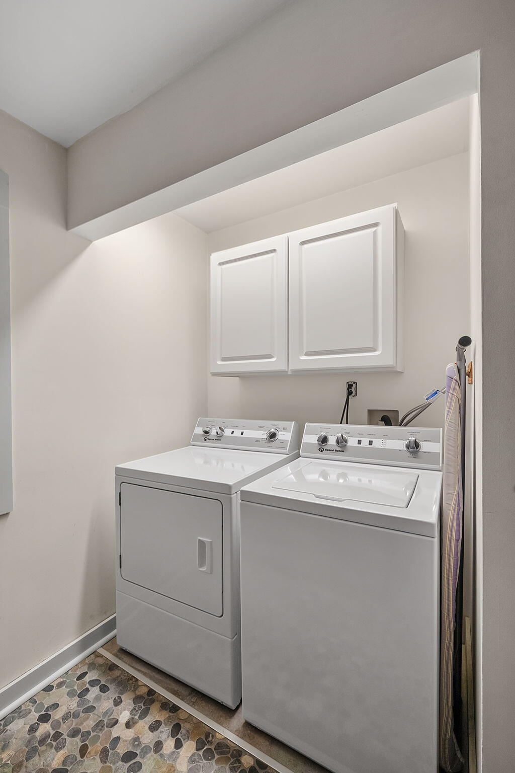 31 S Lake Shore County Road, Beverly Shores, IN 46301; Image #16