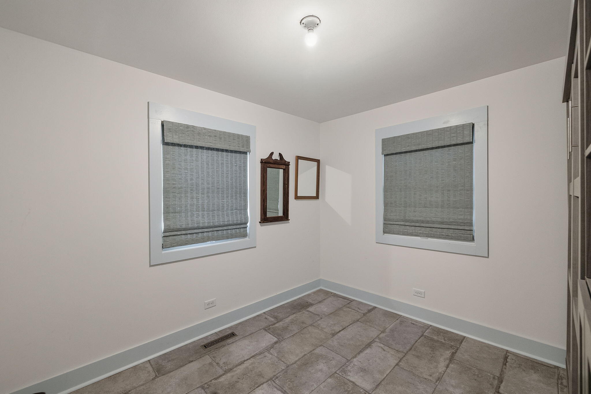 31 S Lake Shore County Road, Beverly Shores, IN 46301; Image #17