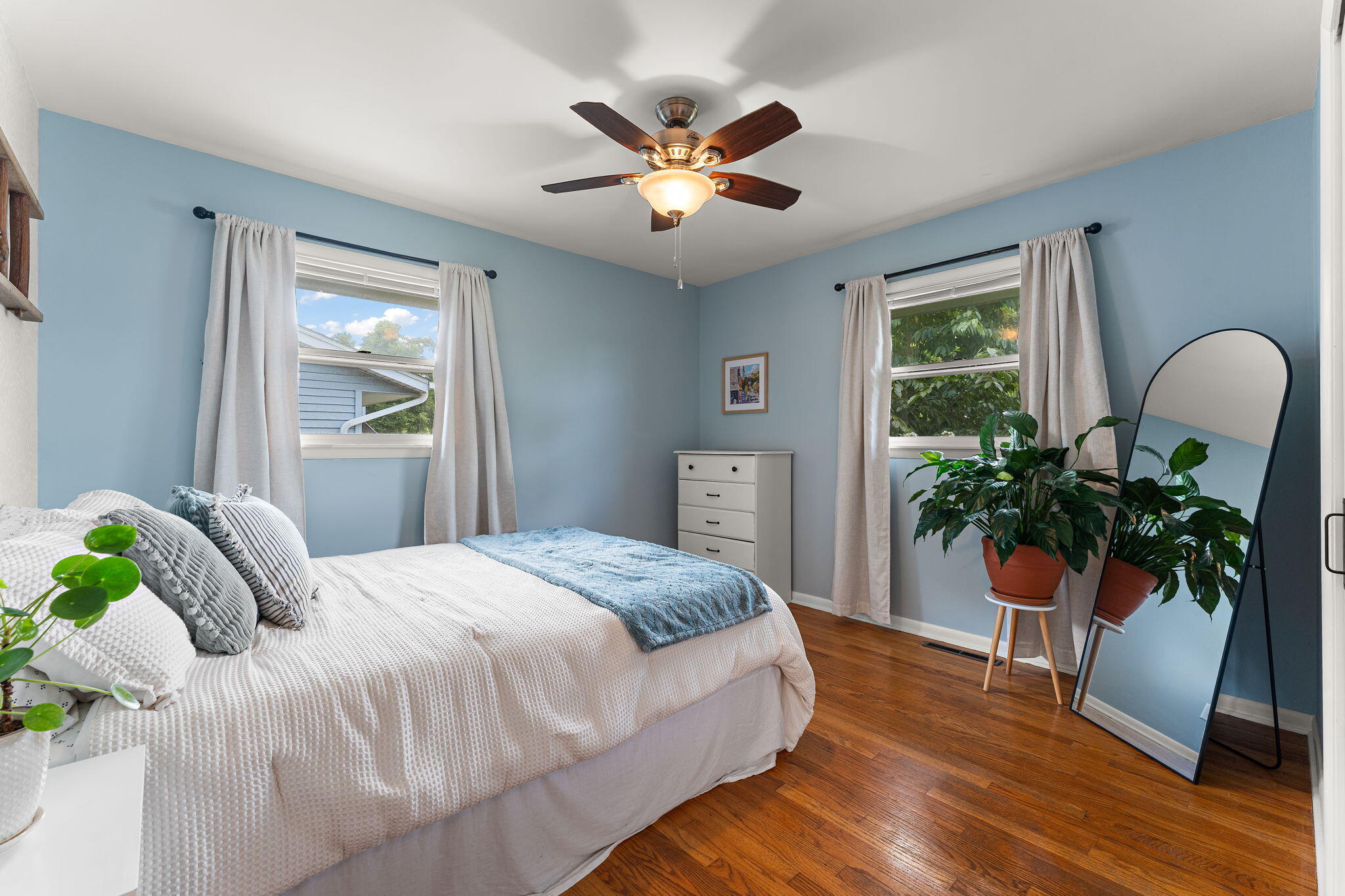 8711 Manor Avenue, Munster, IN 46321; Image #12