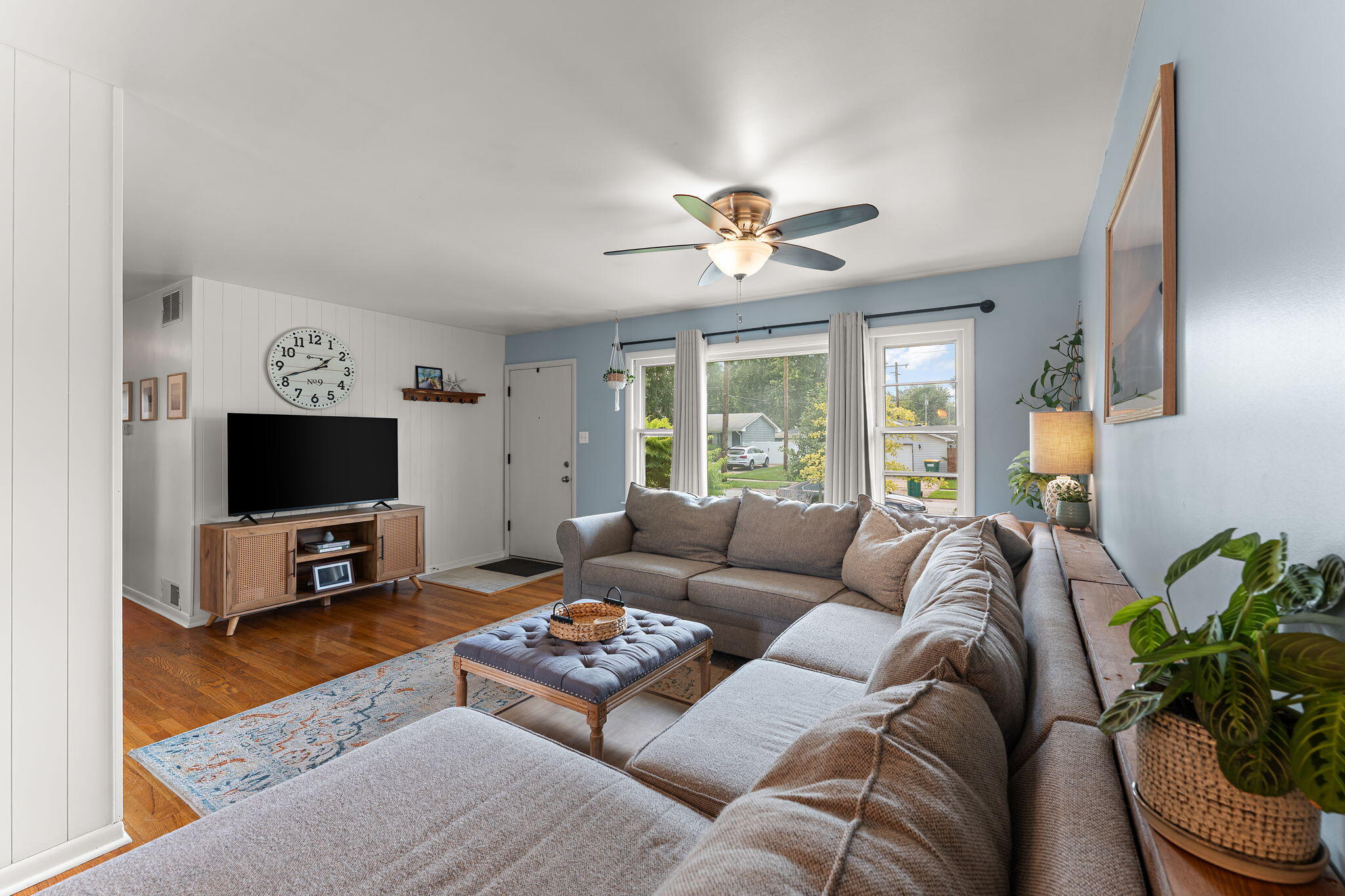 8711 Manor Avenue, Munster, IN 46321; Image #5