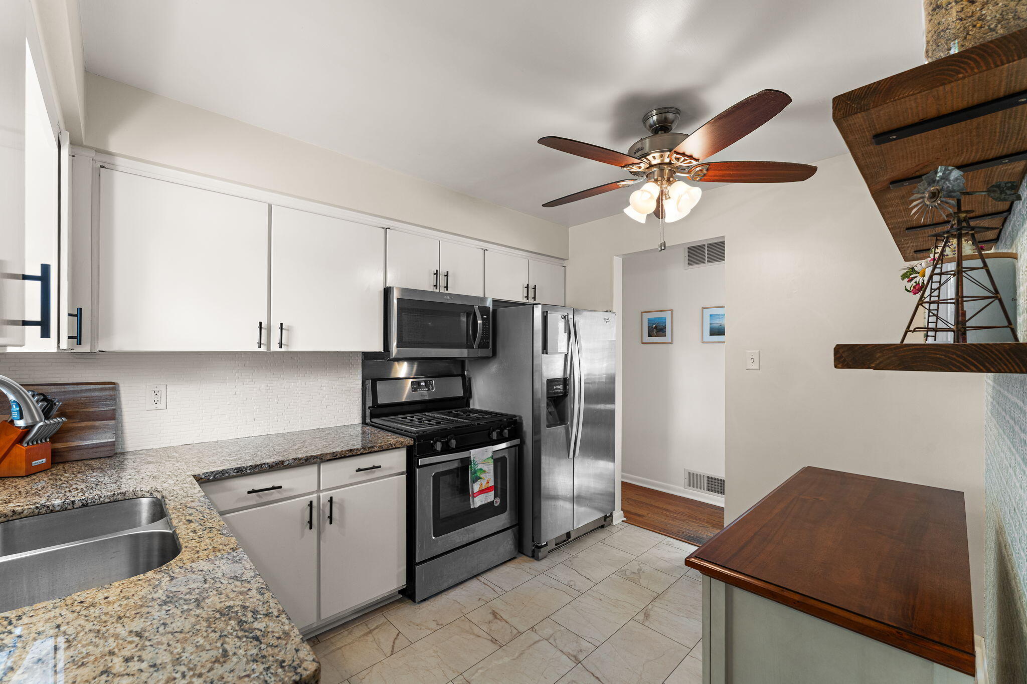 8711 Manor Avenue, Munster, IN 46321; Image #8