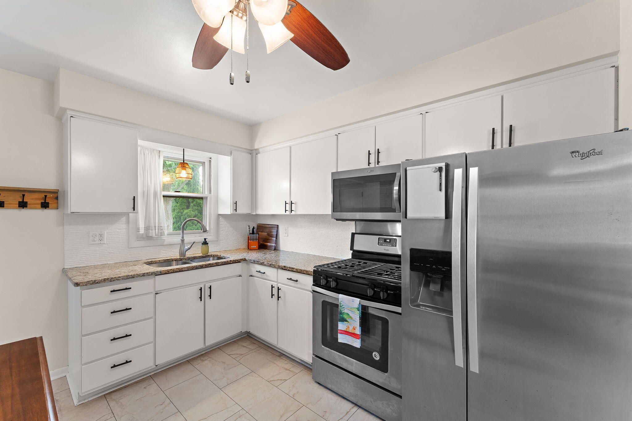 8711 Manor Avenue, Munster, IN 46321; Image #9
