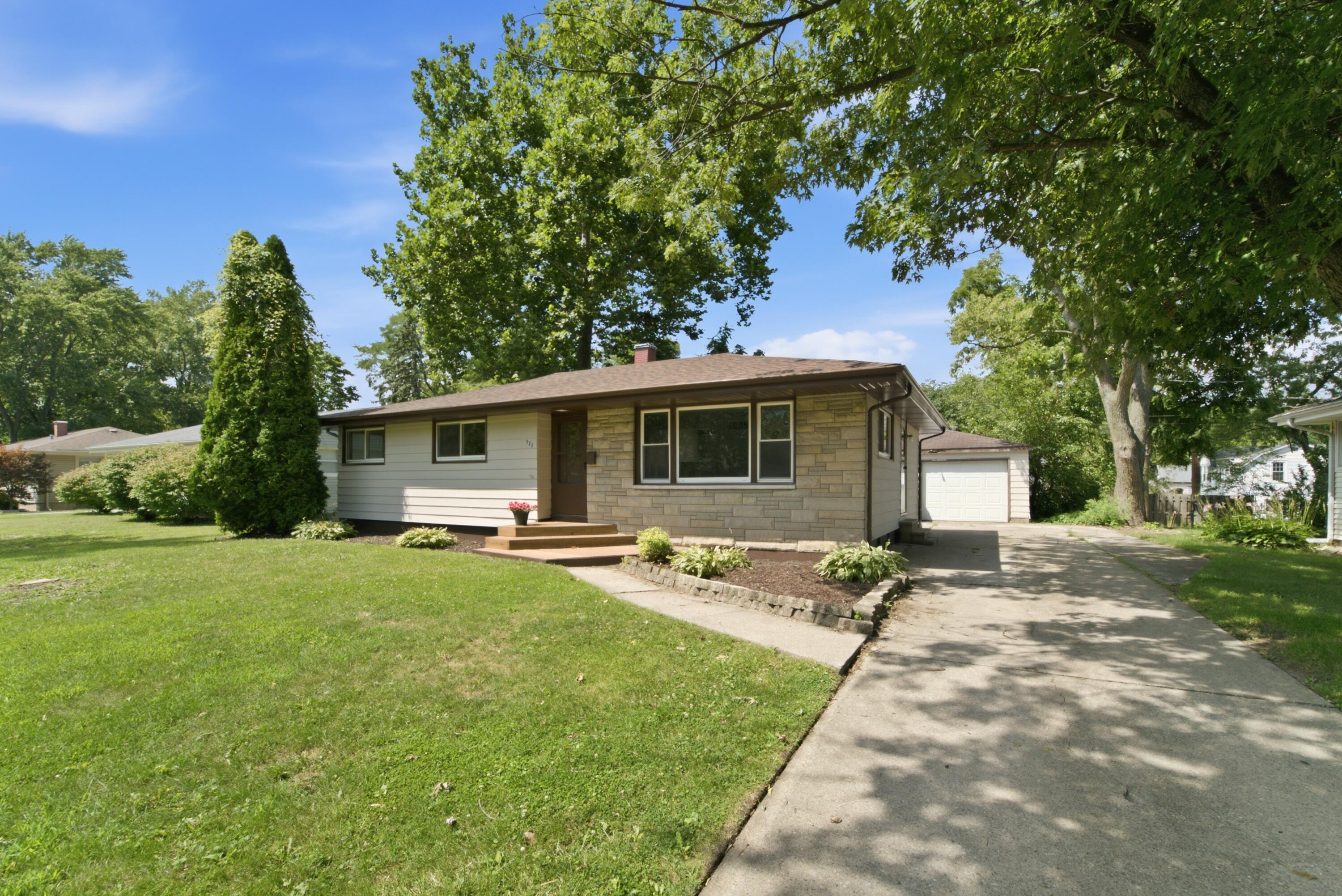 322 Oriole Avenue, Crown Point, IN 46307; Image #1