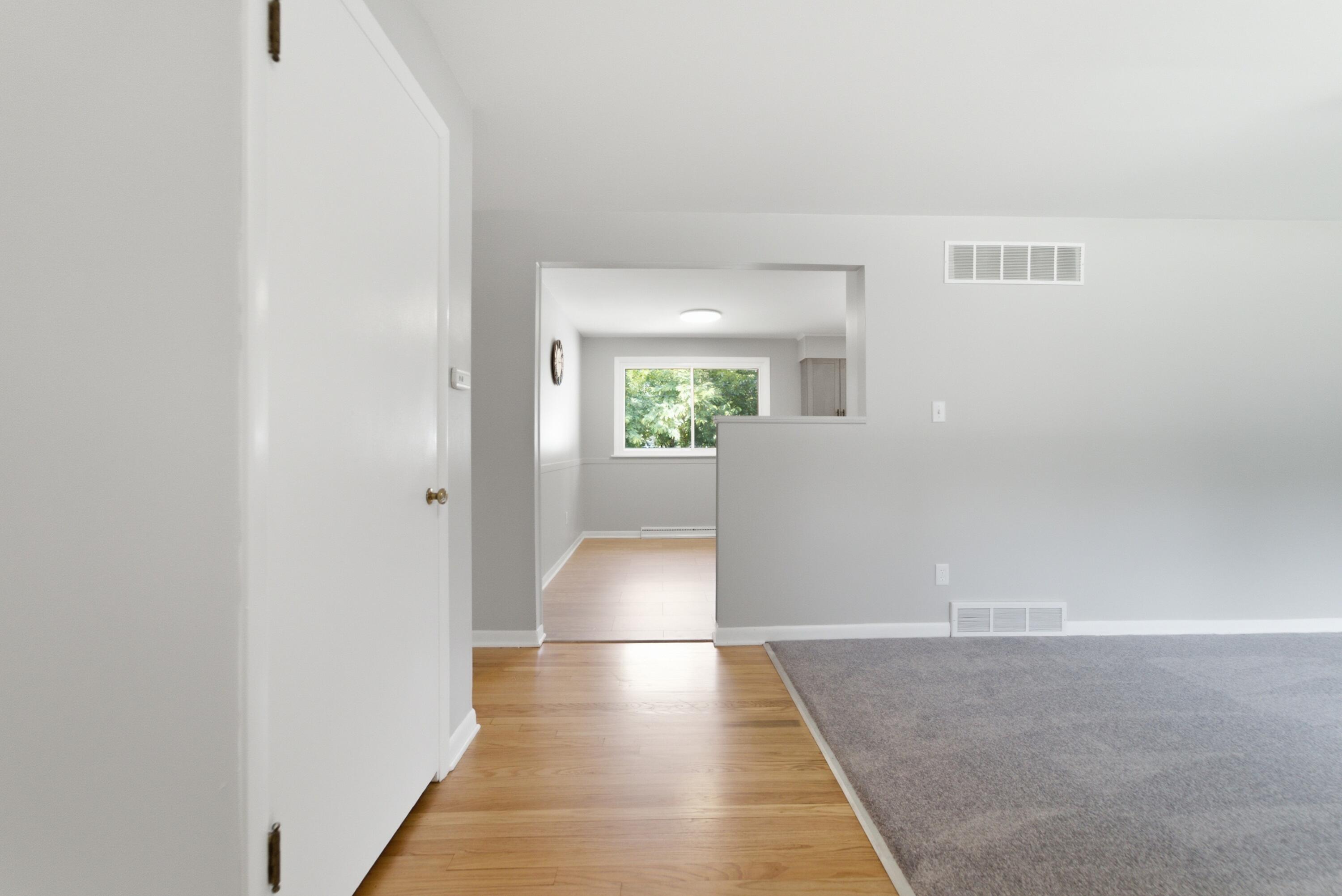 322 Oriole Avenue, Crown Point, IN 46307; Image #2