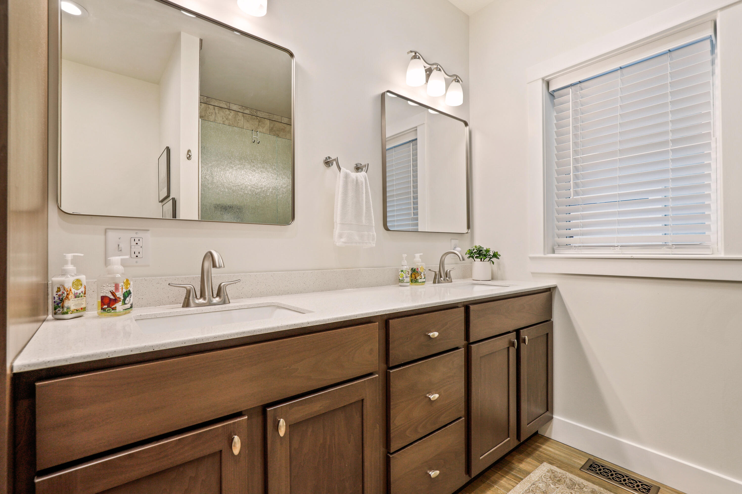 410 E 665 N, Valparaiso, IN 46383; Image #35