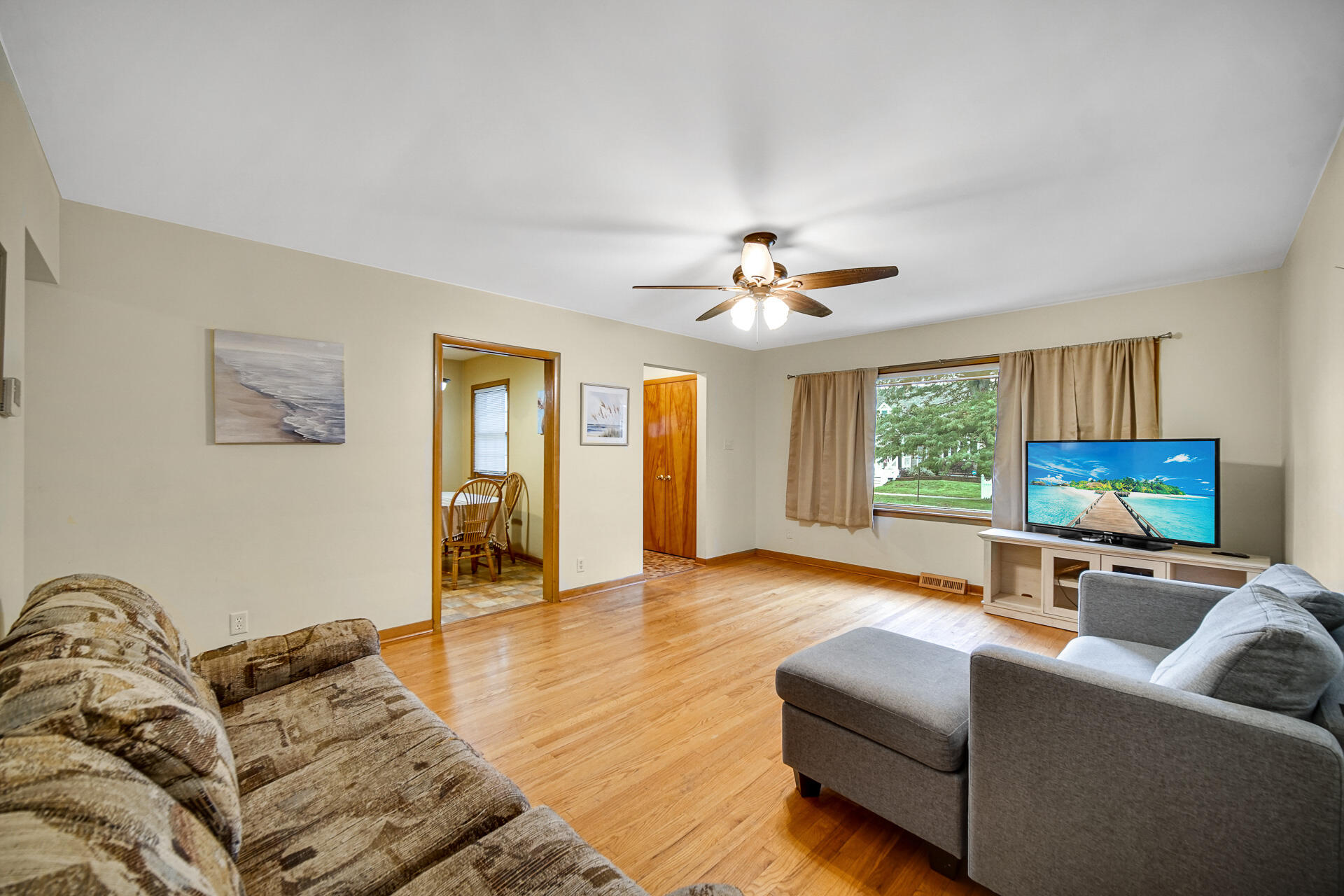 1325 Lake Avenue, Whiting, IN 46394; Image #10