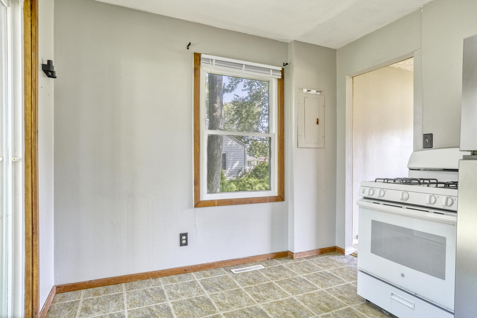 521 Sheridan Street, Crown Point, IN 46307; Image #10