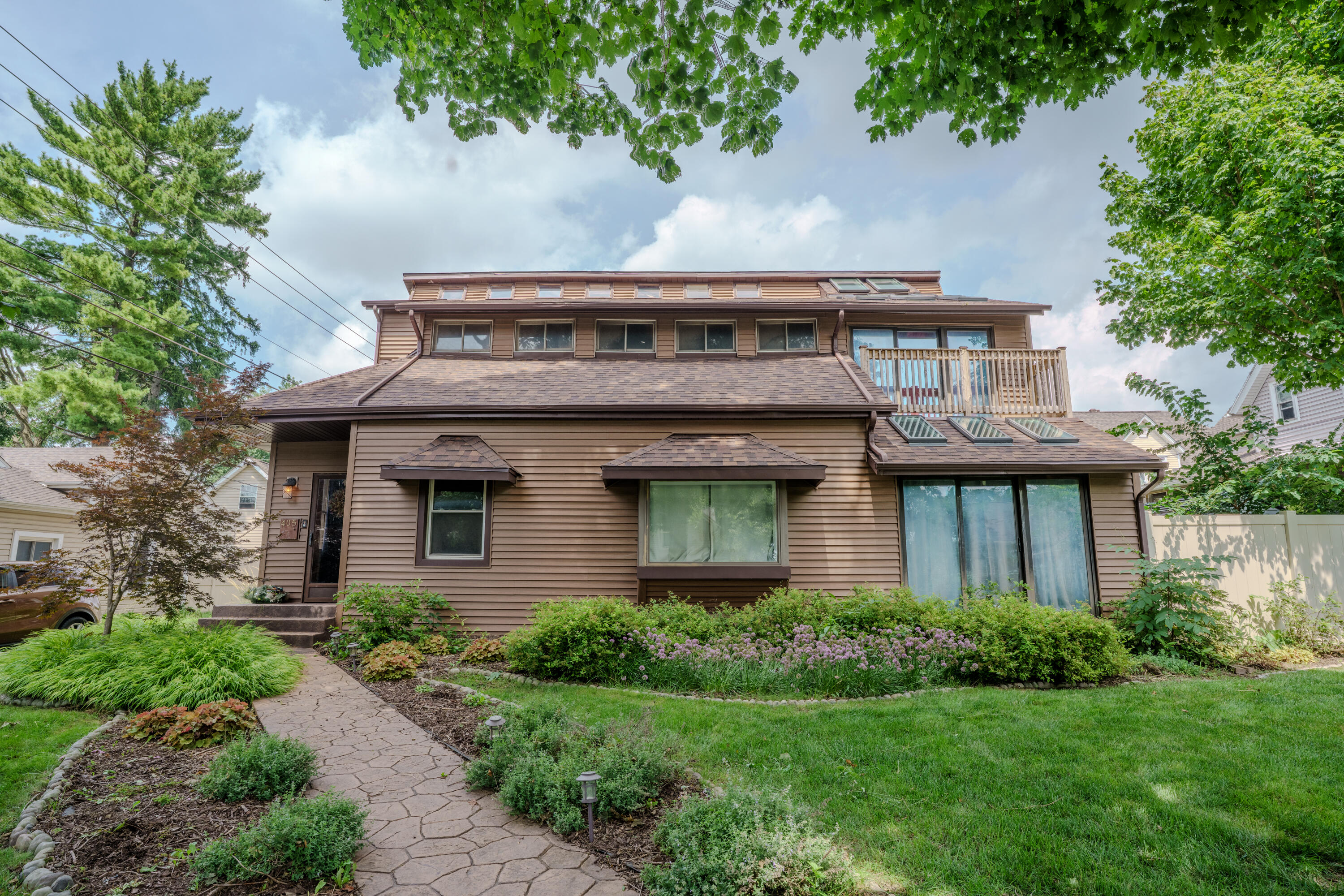 405 E Chicago Street, Valparaiso, IN 46383; Image #1