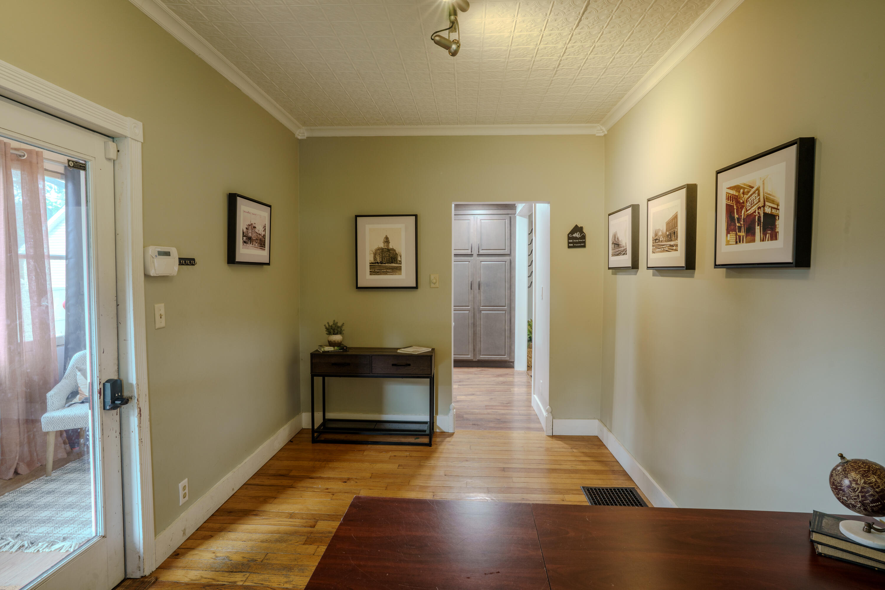 405 E Chicago Street, Valparaiso, IN 46383; Image #5