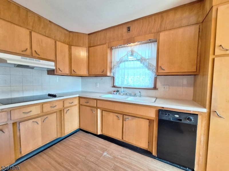 411 Lefferts St