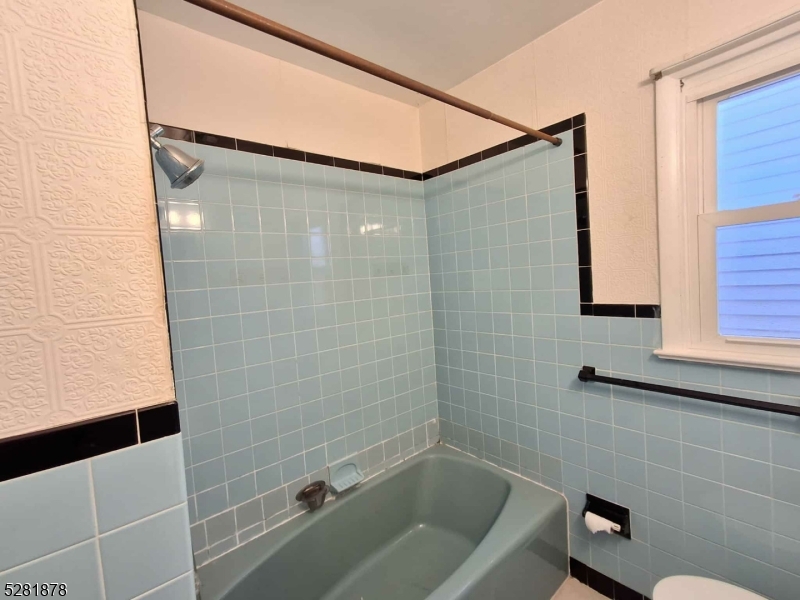 411 Lefferts St