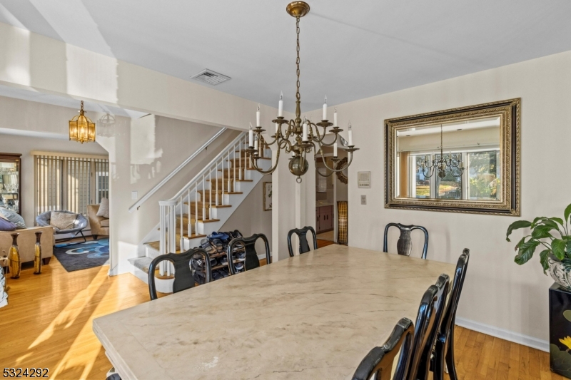 15 Parkhurst Pl