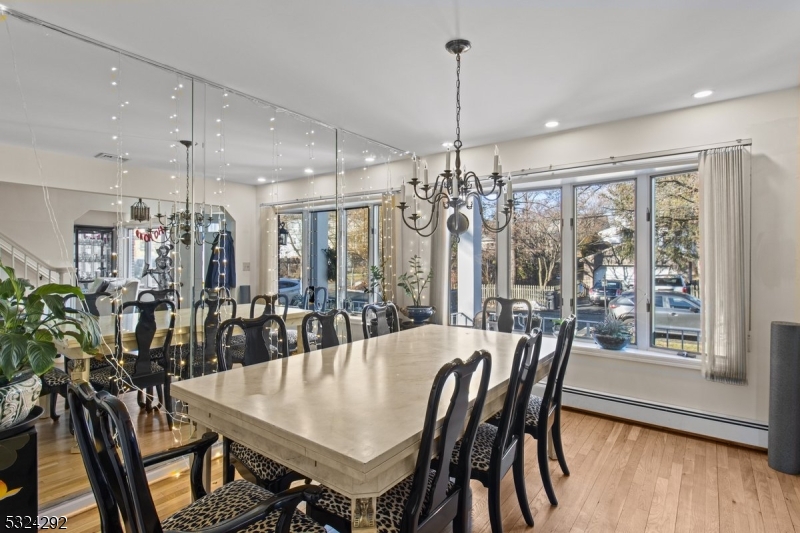 15 Parkhurst Pl