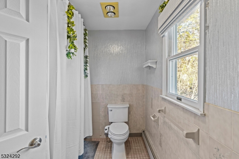 15 Parkhurst Pl